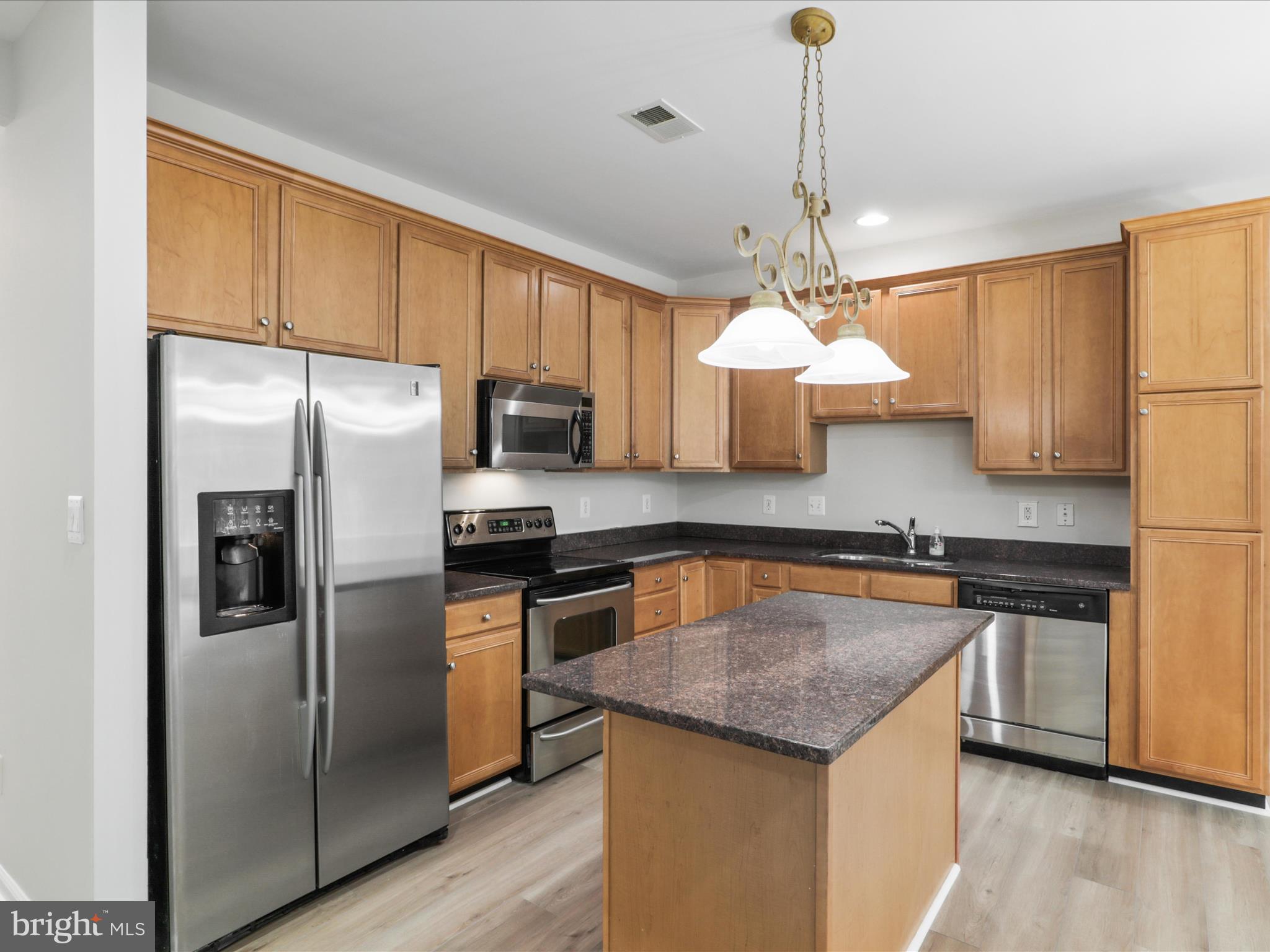 LOUDOUN VALLEY ESTATES - Residential