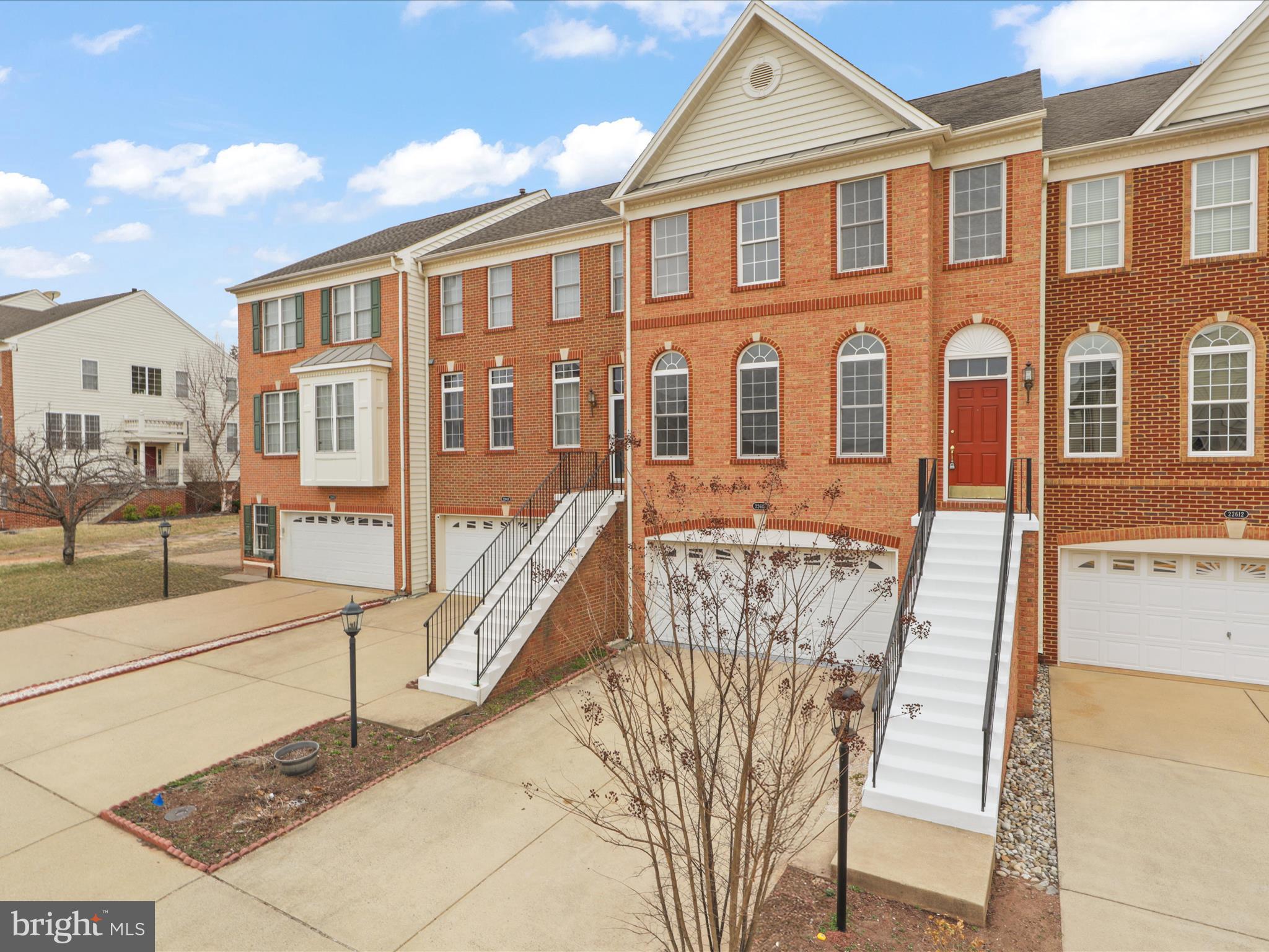 LOUDOUN VALLEY ESTATES - Residential