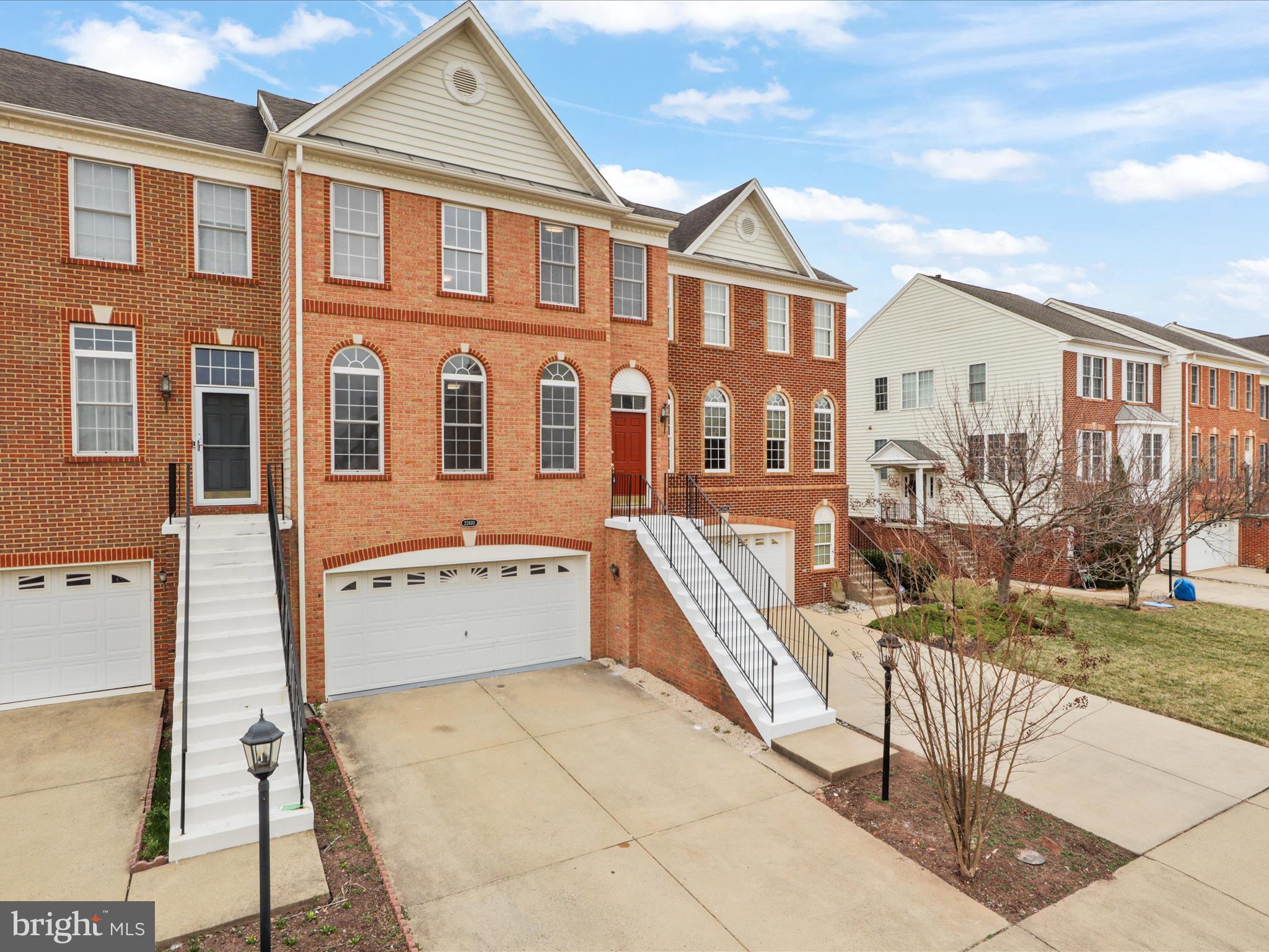 LOUDOUN VALLEY ESTATES - Residential