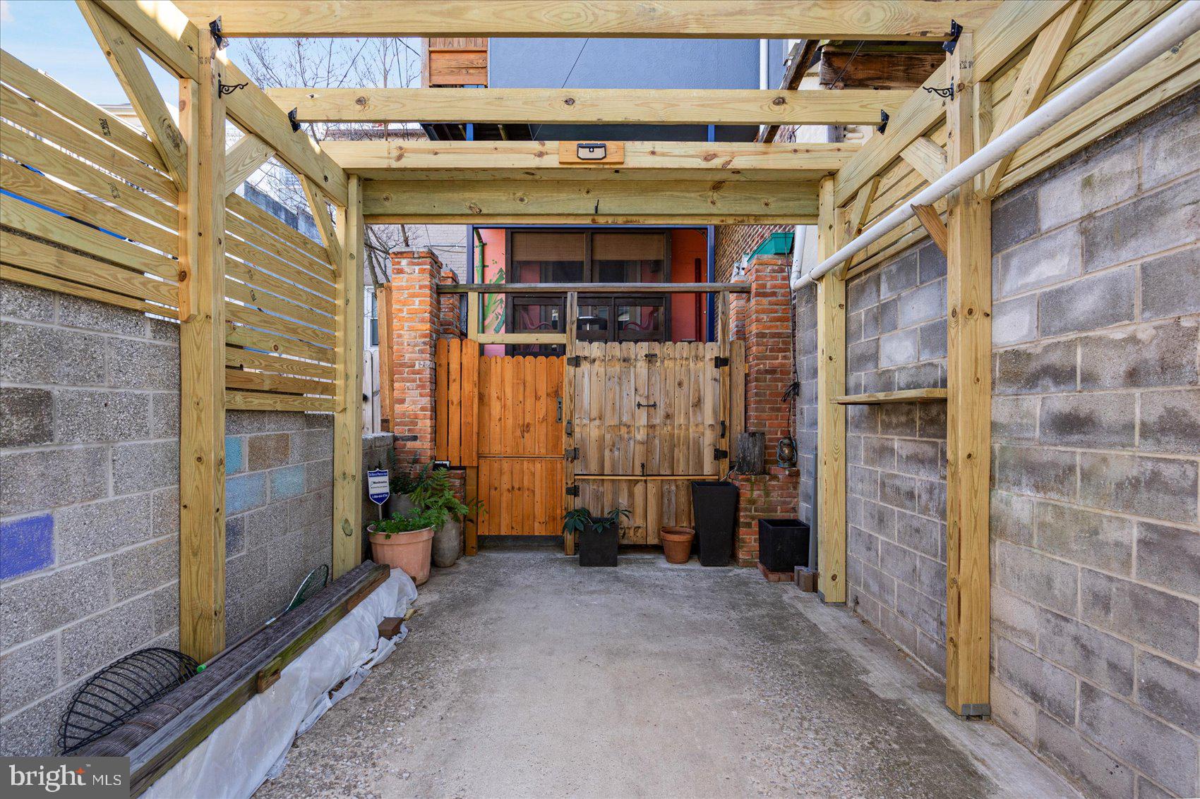 BUTCHERS HILL - Residential