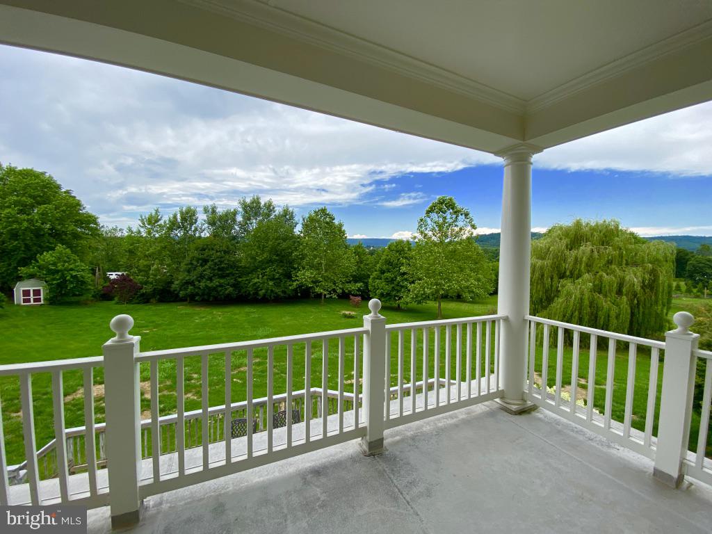 CHESTNUT HILLS - Residential