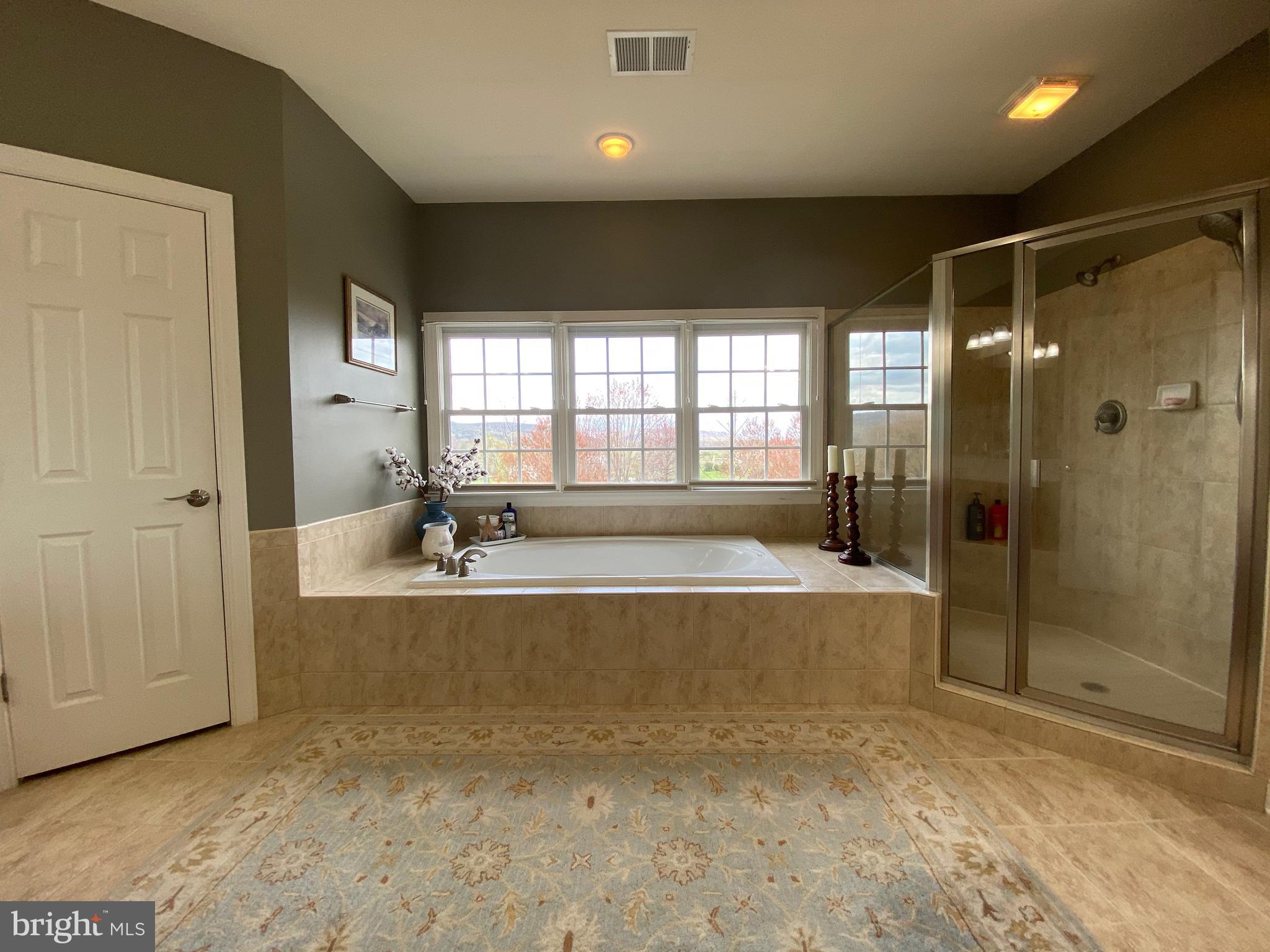 CHESTNUT HILLS - Residential