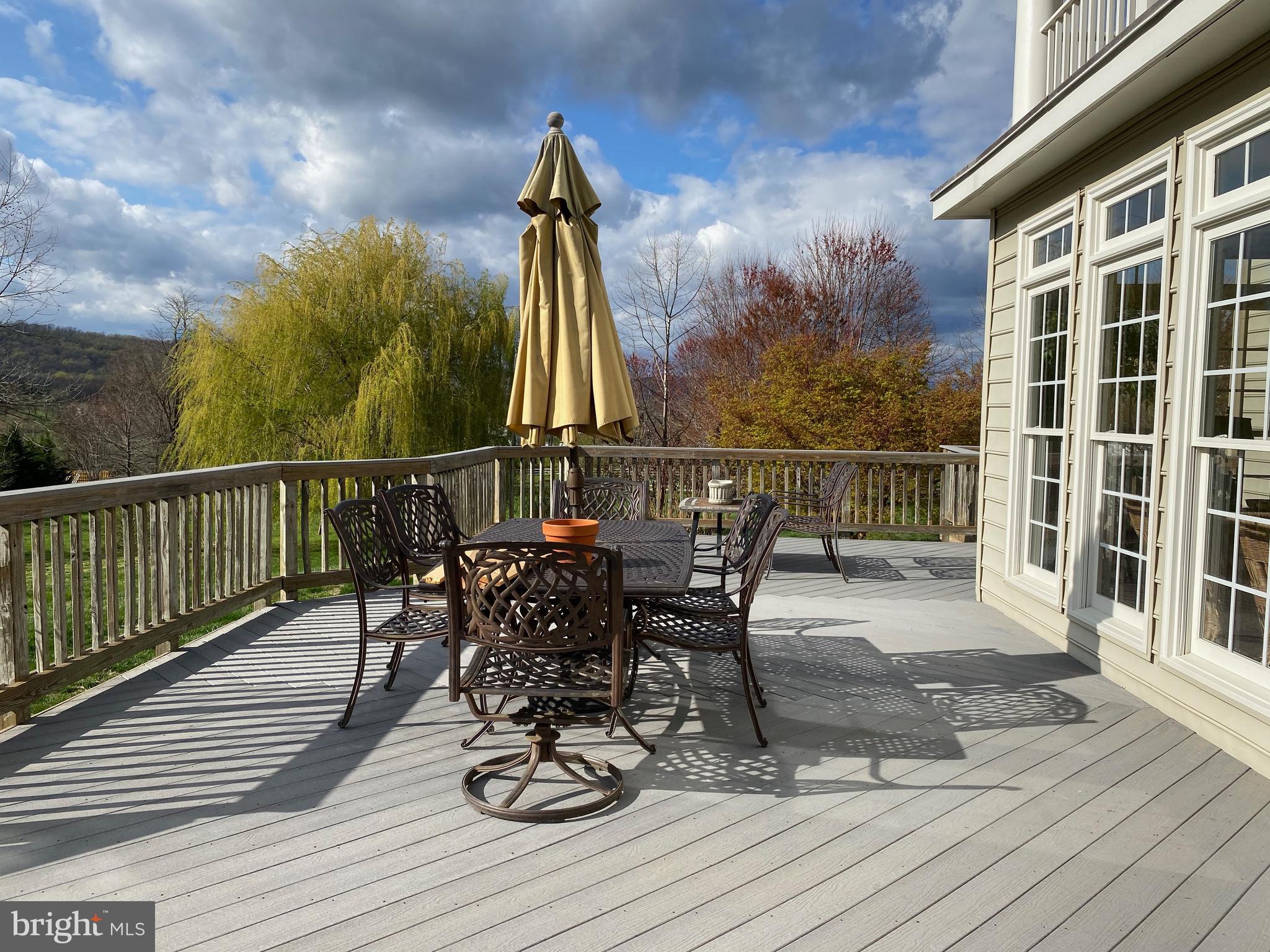 CHESTNUT HILLS - Residential