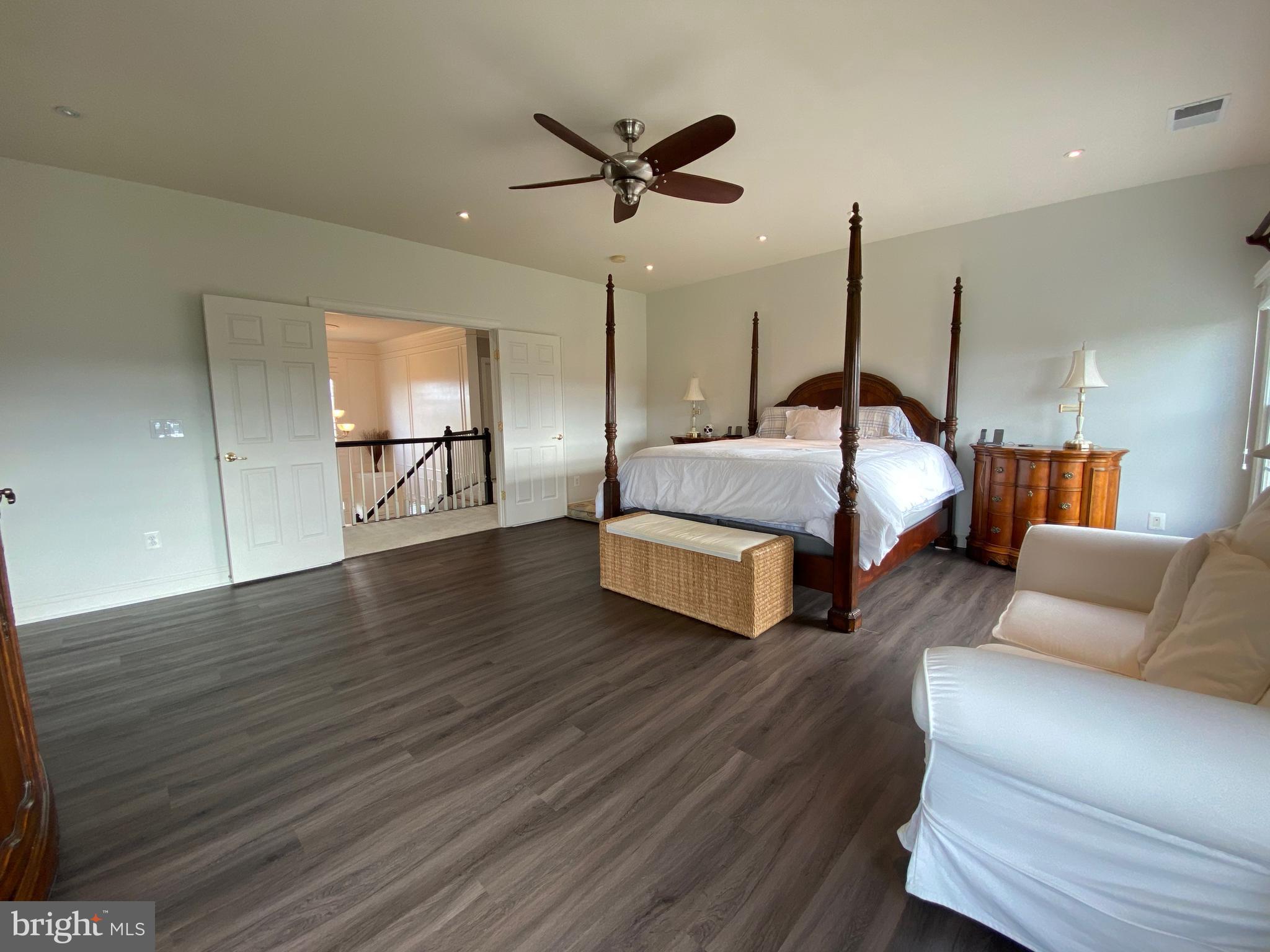 CHESTNUT HILLS - Residential