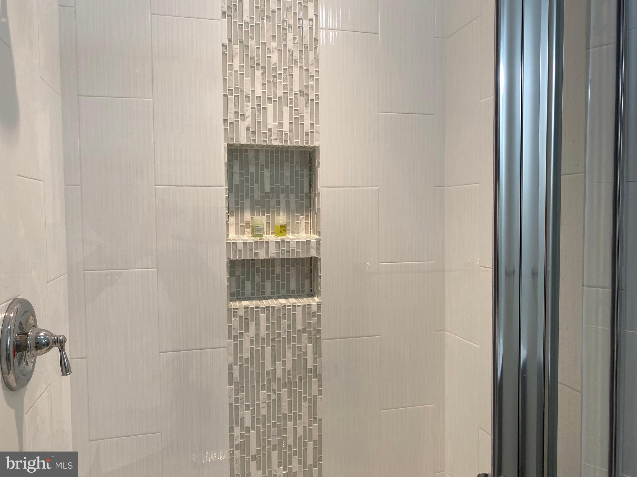 CHESTNUT HILLS - Residential