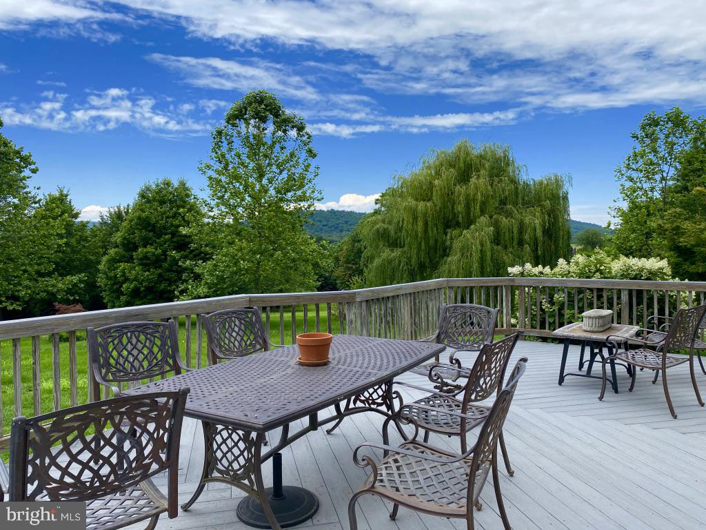 CHESTNUT HILLS - Residential