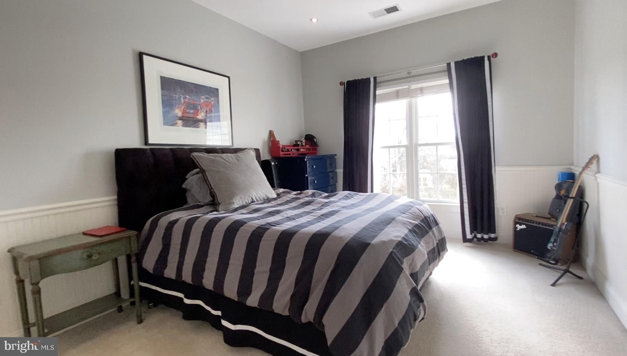 CHESTNUT HILLS - Residential