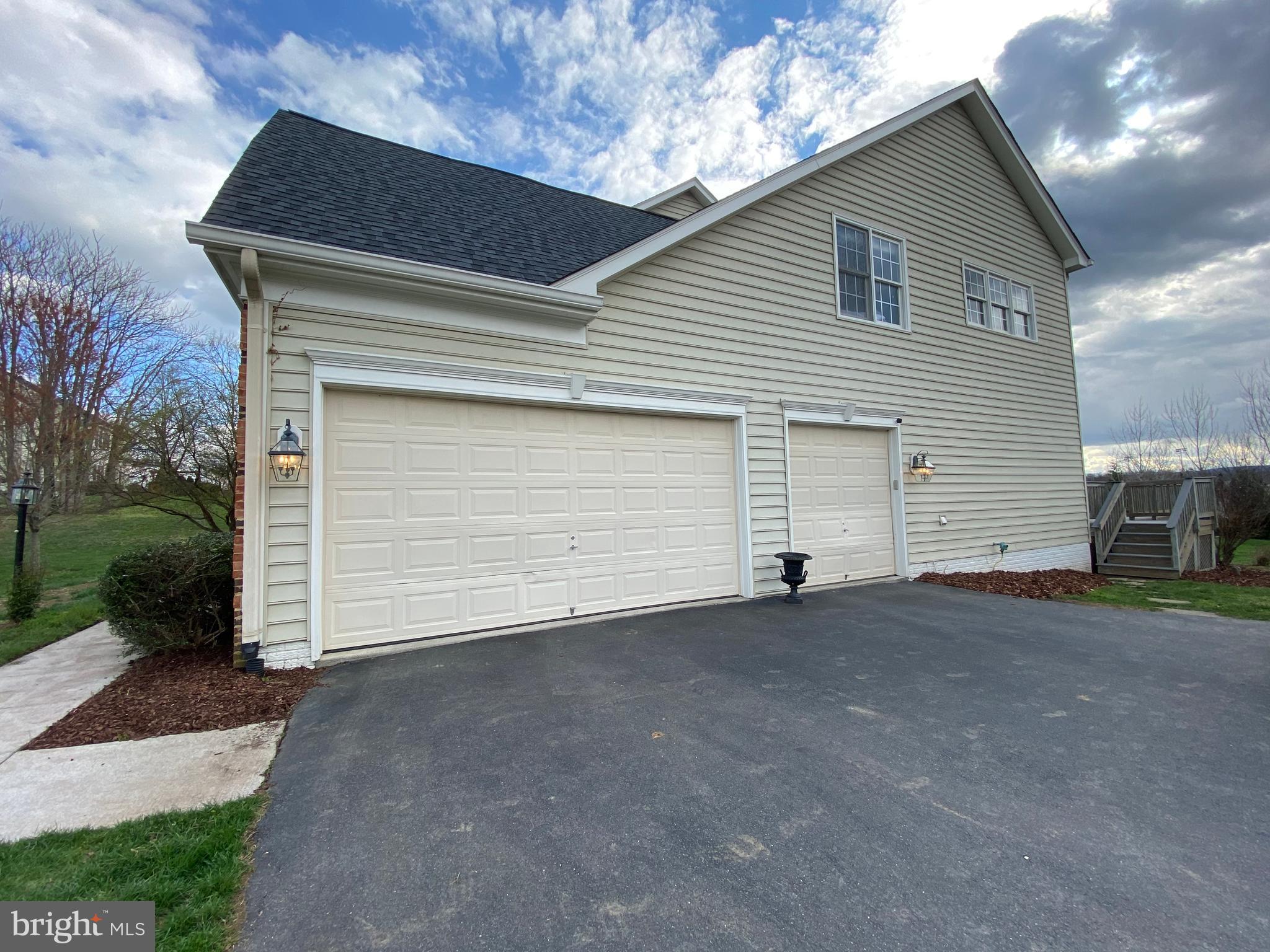 CHESTNUT HILLS - Residential