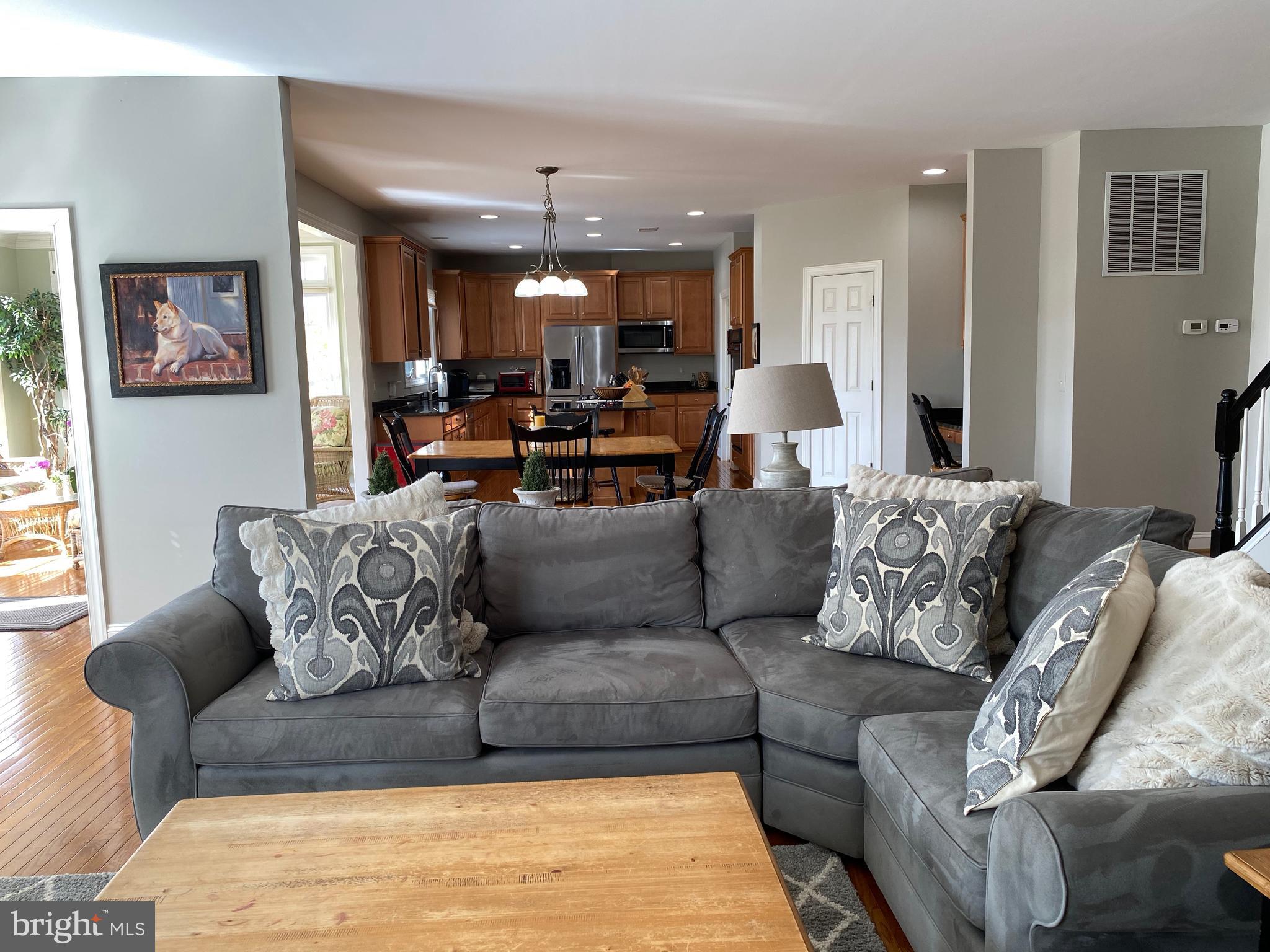 CHESTNUT HILLS - Residential