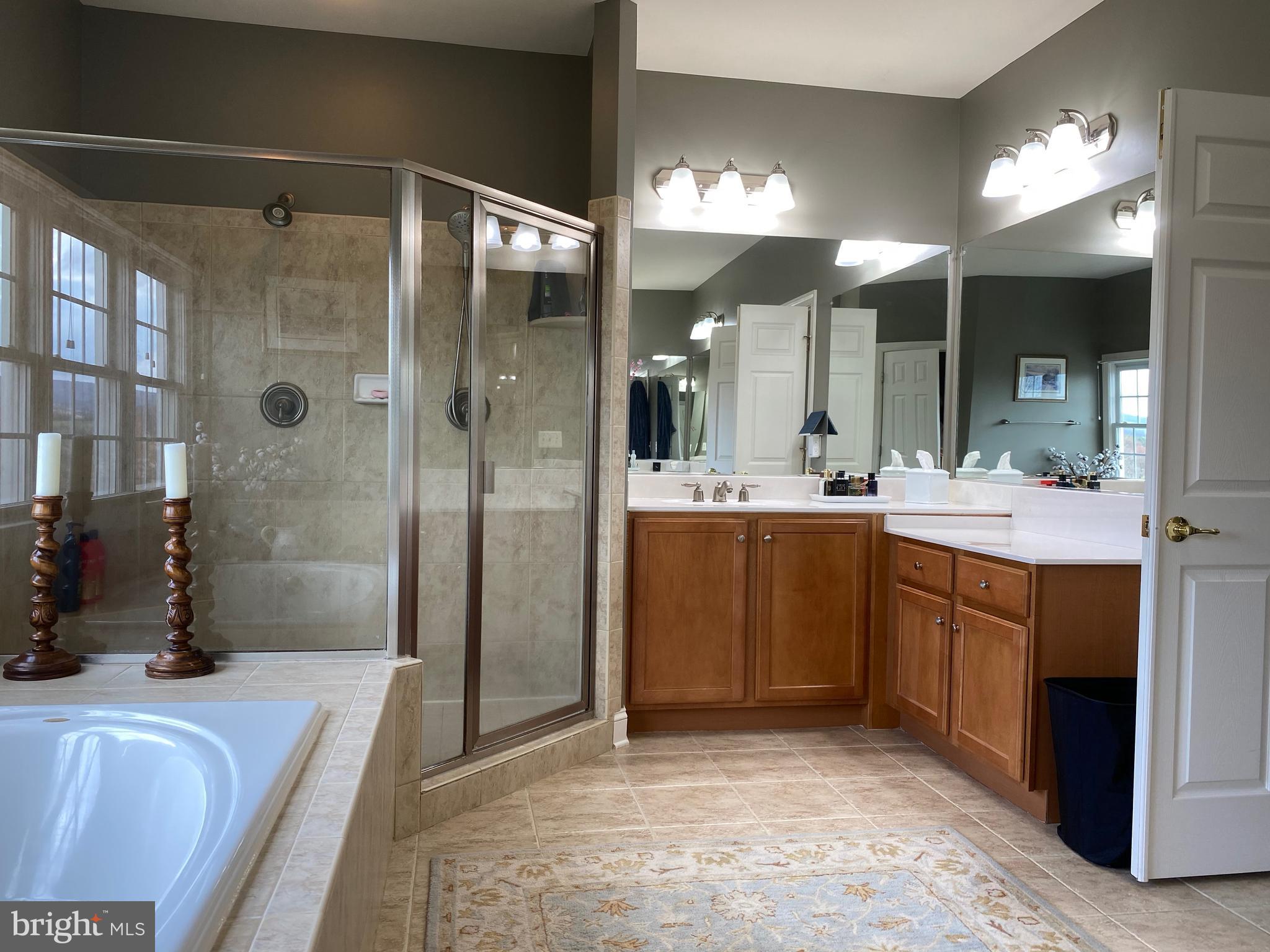 CHESTNUT HILLS - Residential