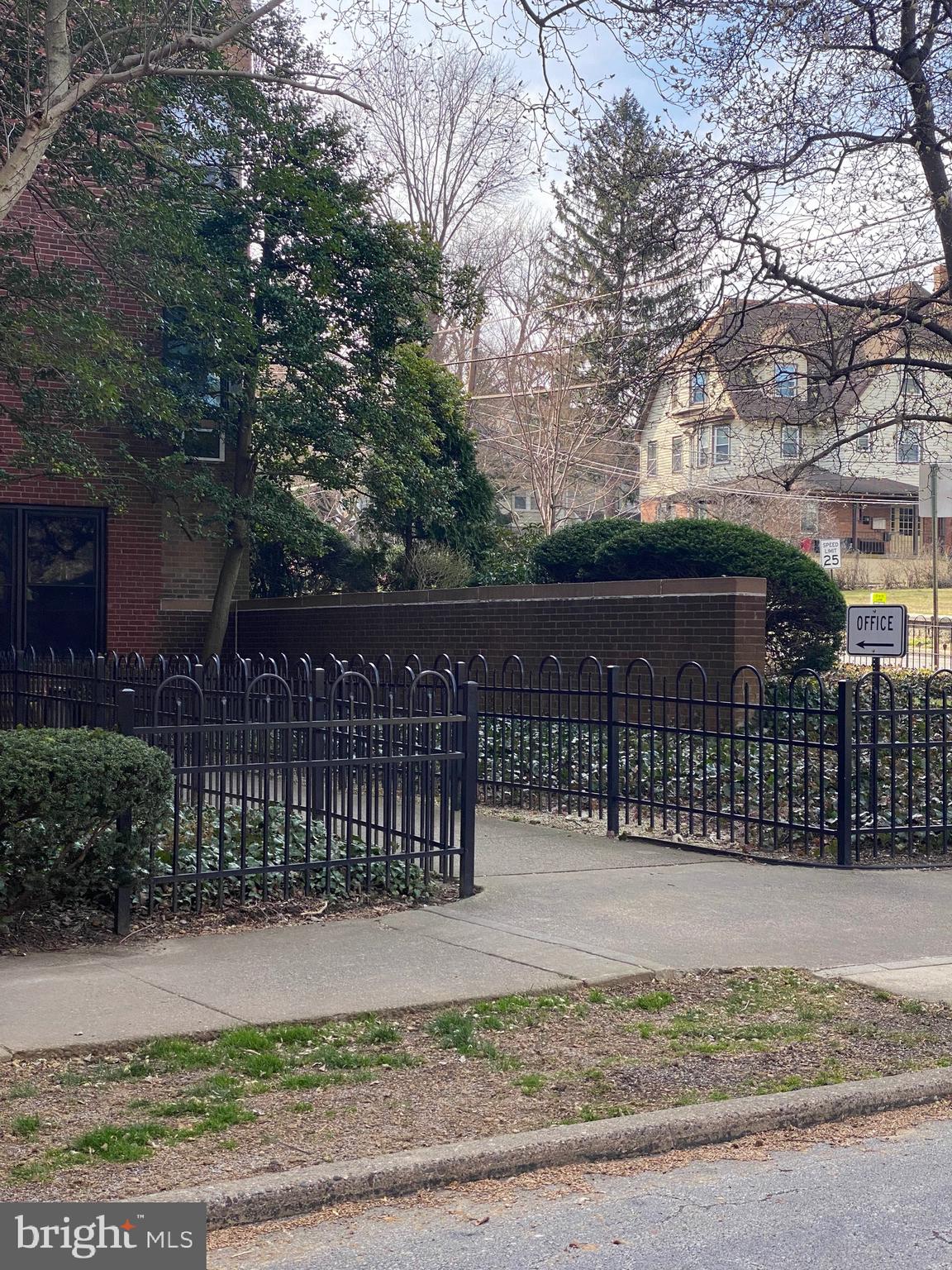 WILDMAN ARMS - Residential