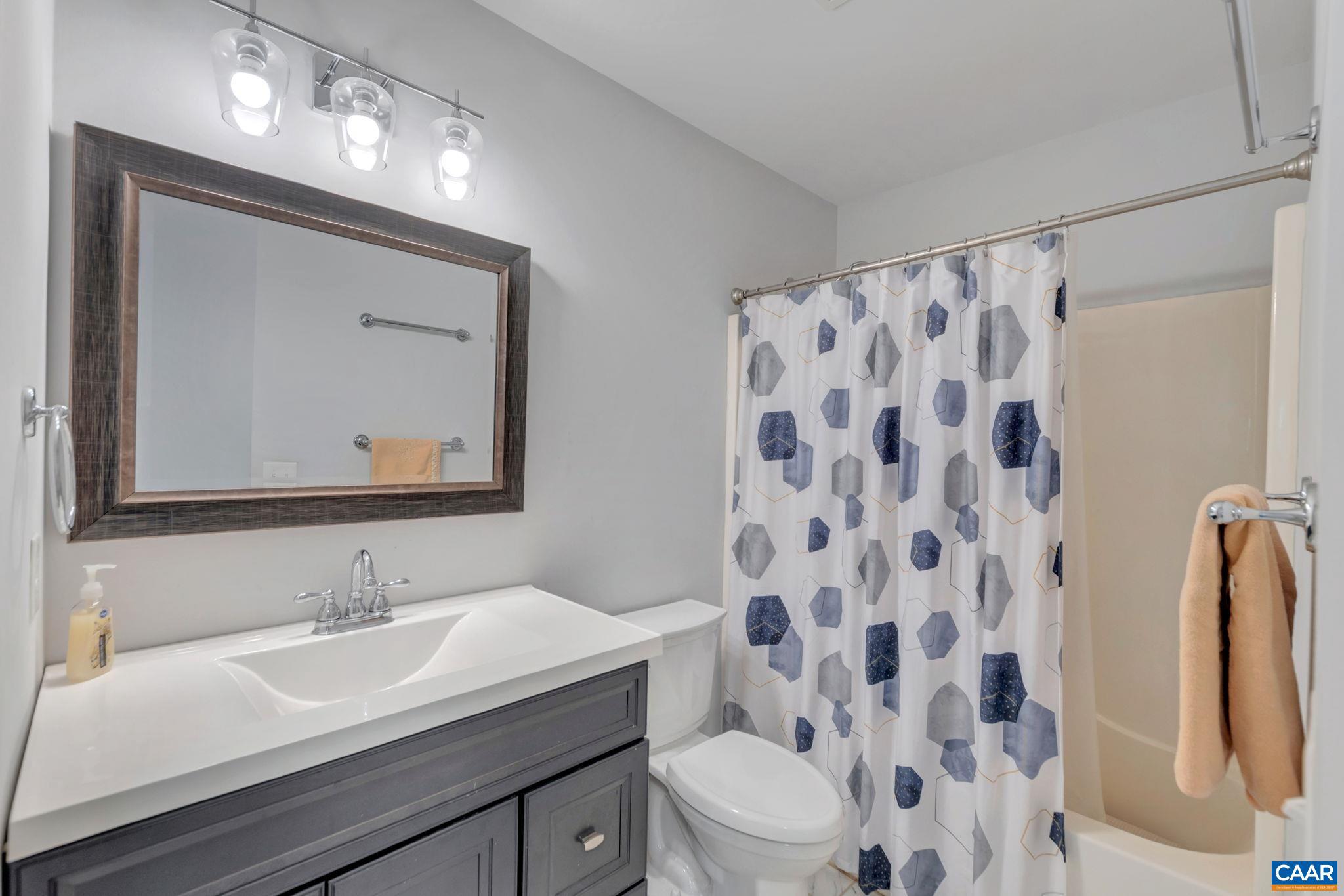 FOREST LAKES SOUTH - Residential