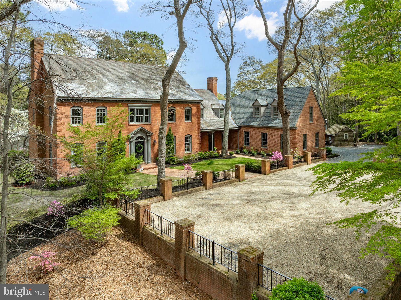 TONY TANK - Residential