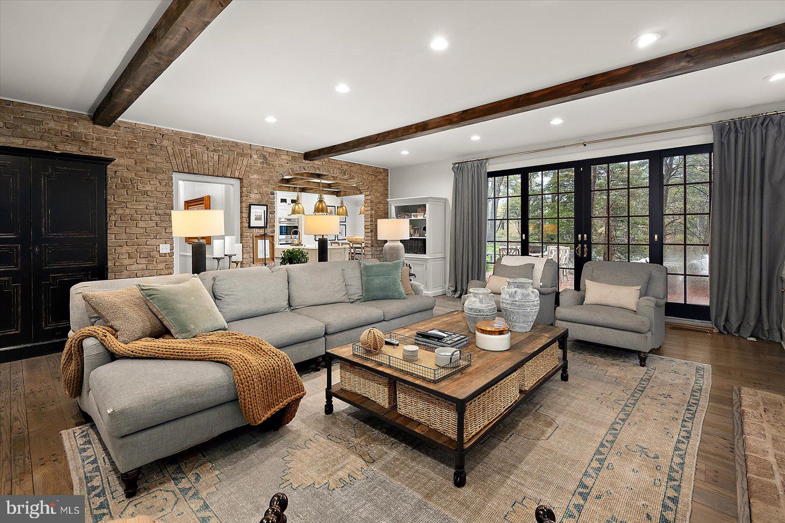 TONY TANK - Residential