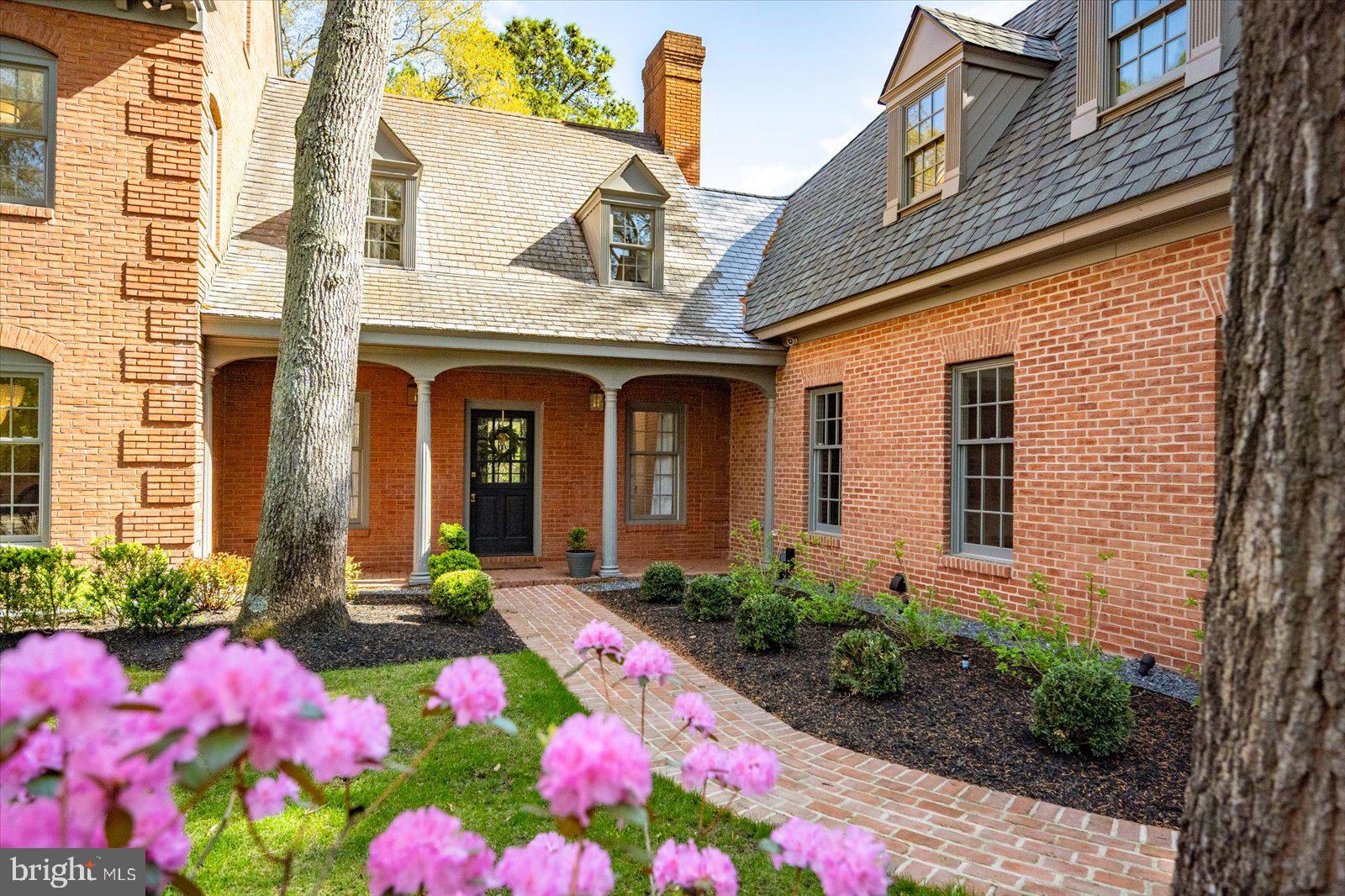 TONY TANK - Residential