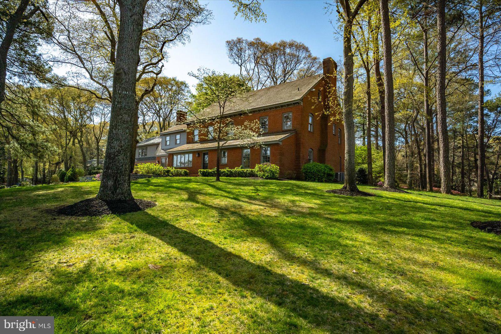 TONY TANK - Residential