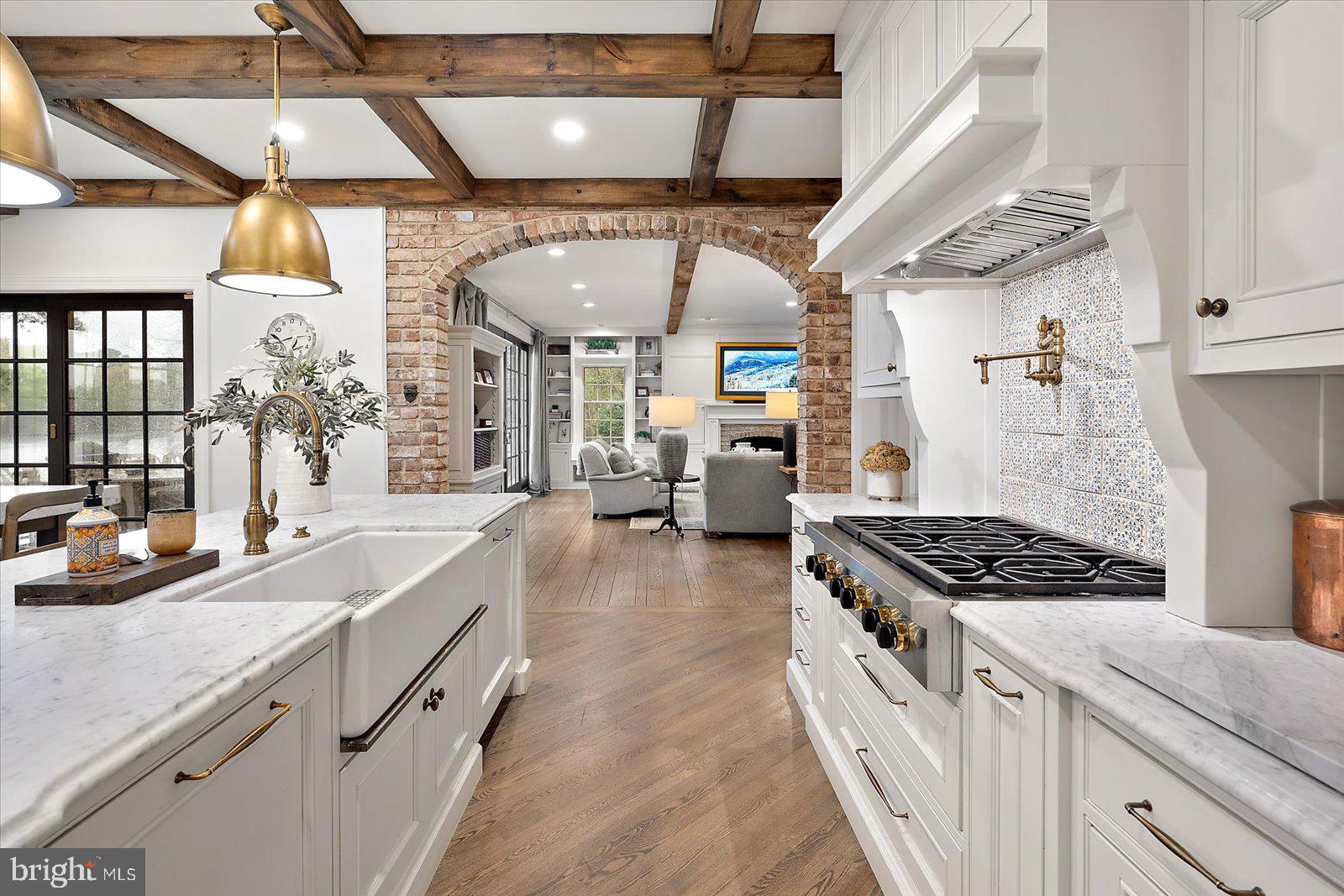 TONY TANK - Residential