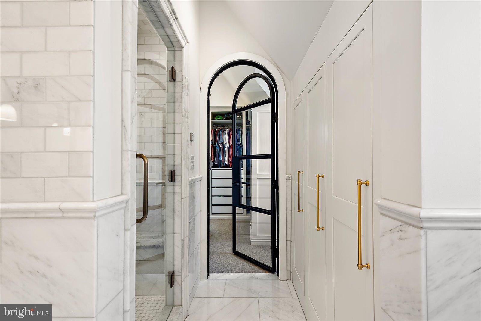 TONY TANK - Residential