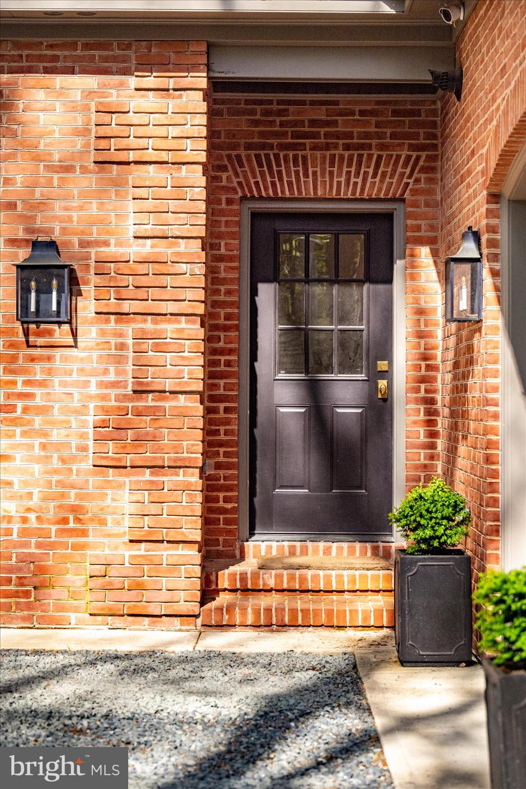 TONY TANK - Residential