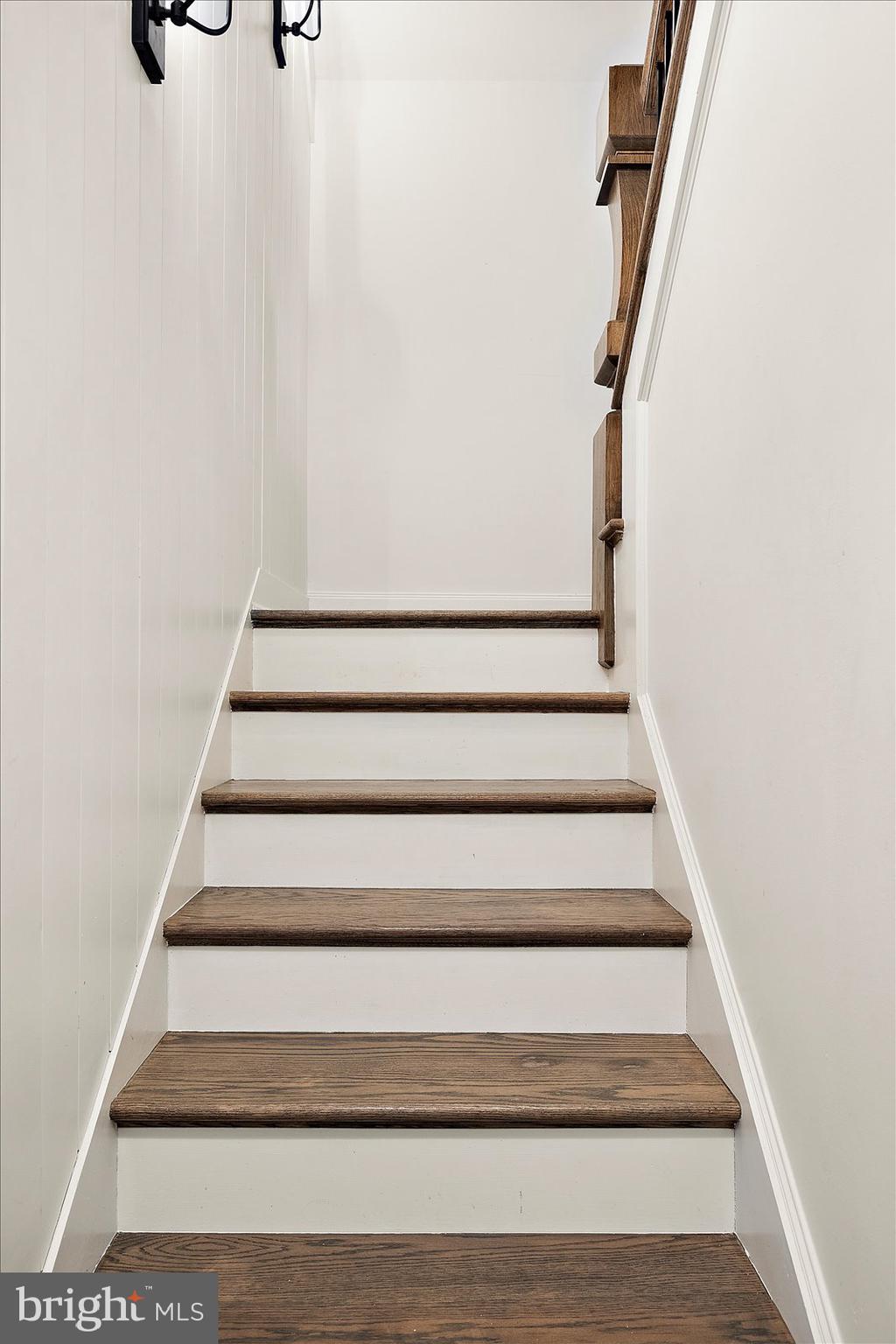 TONY TANK - Residential