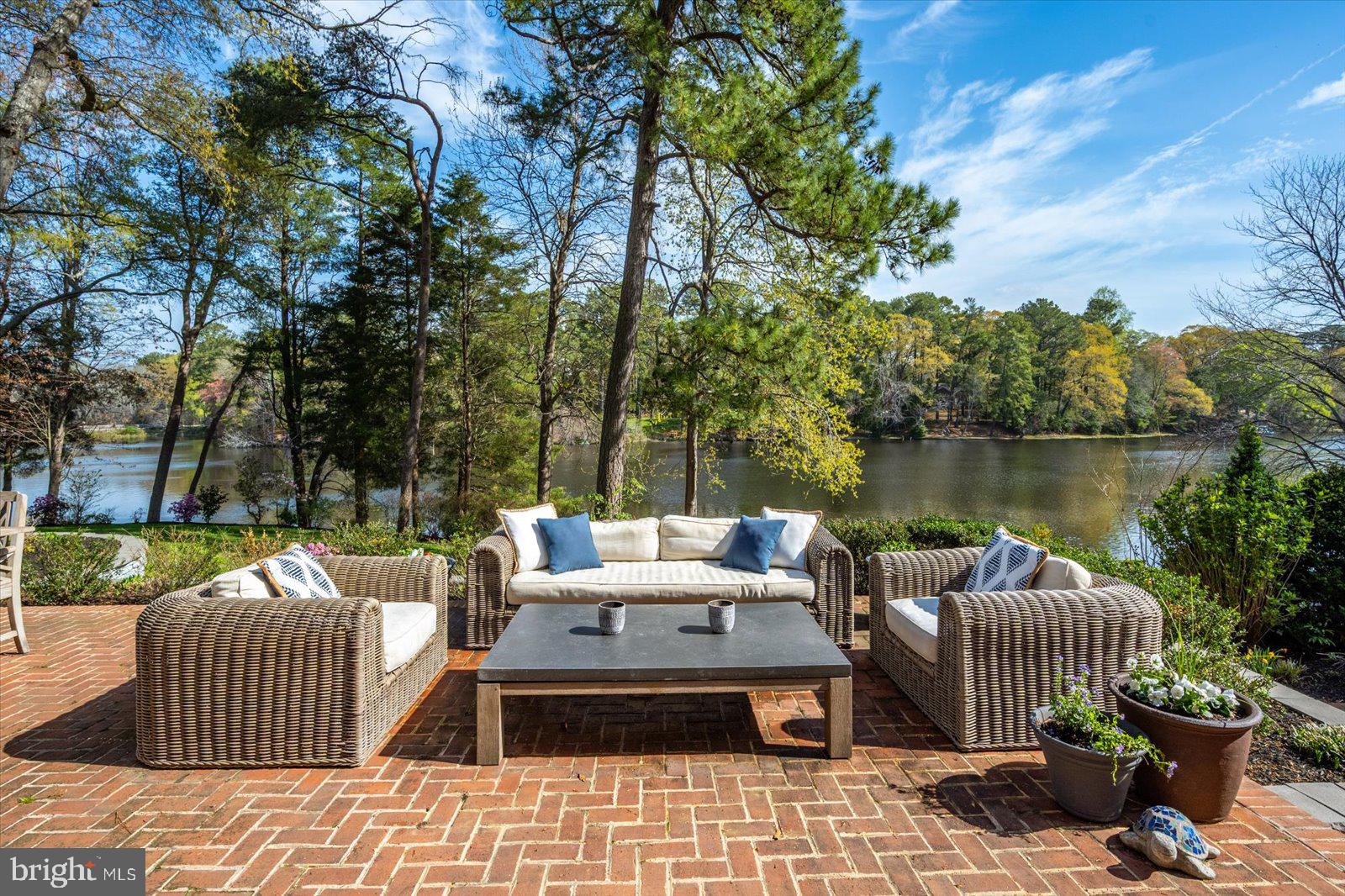 TONY TANK - Residential