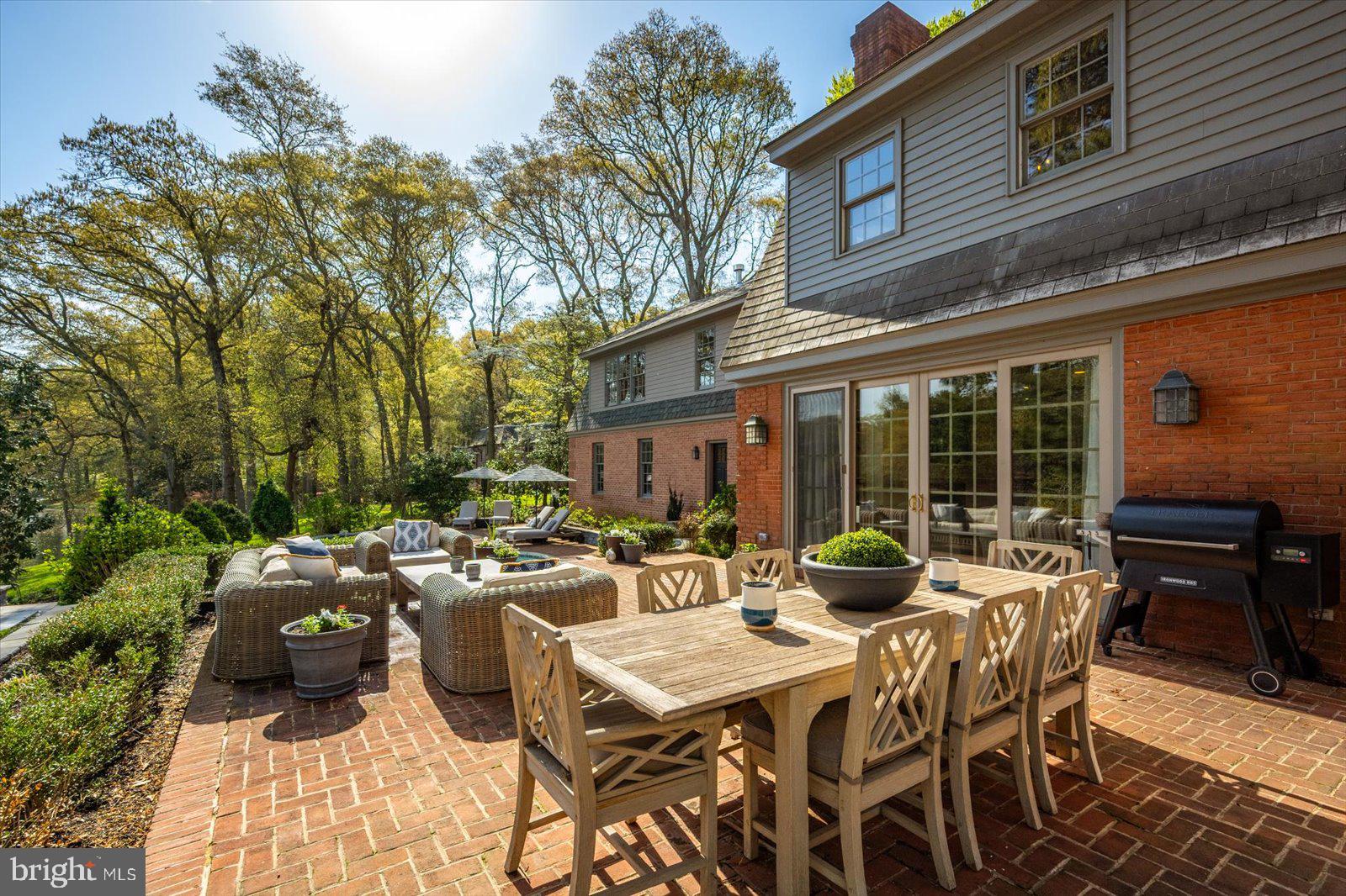 TONY TANK - Residential