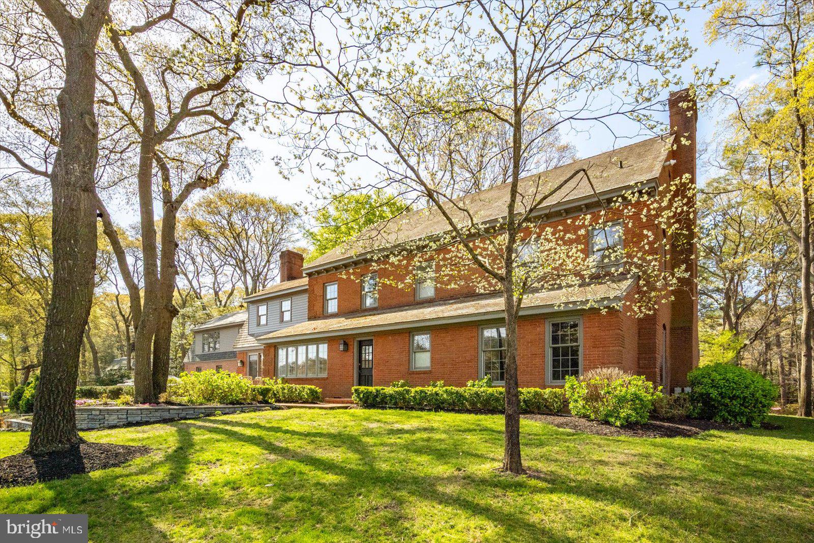 TONY TANK - Residential