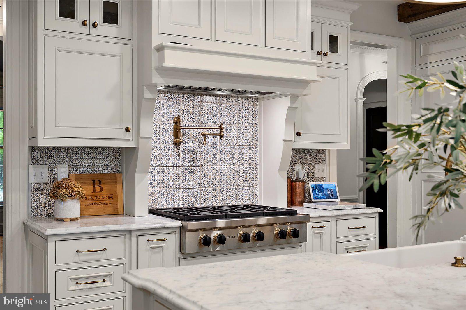 TONY TANK - Residential