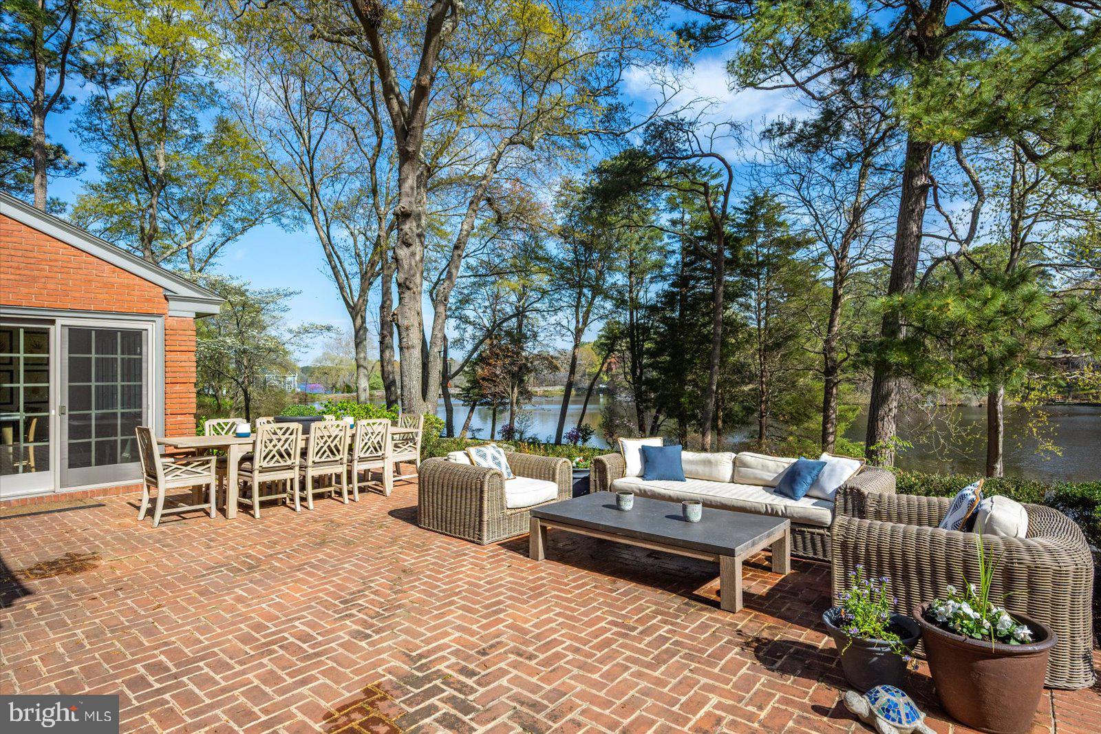 TONY TANK - Residential