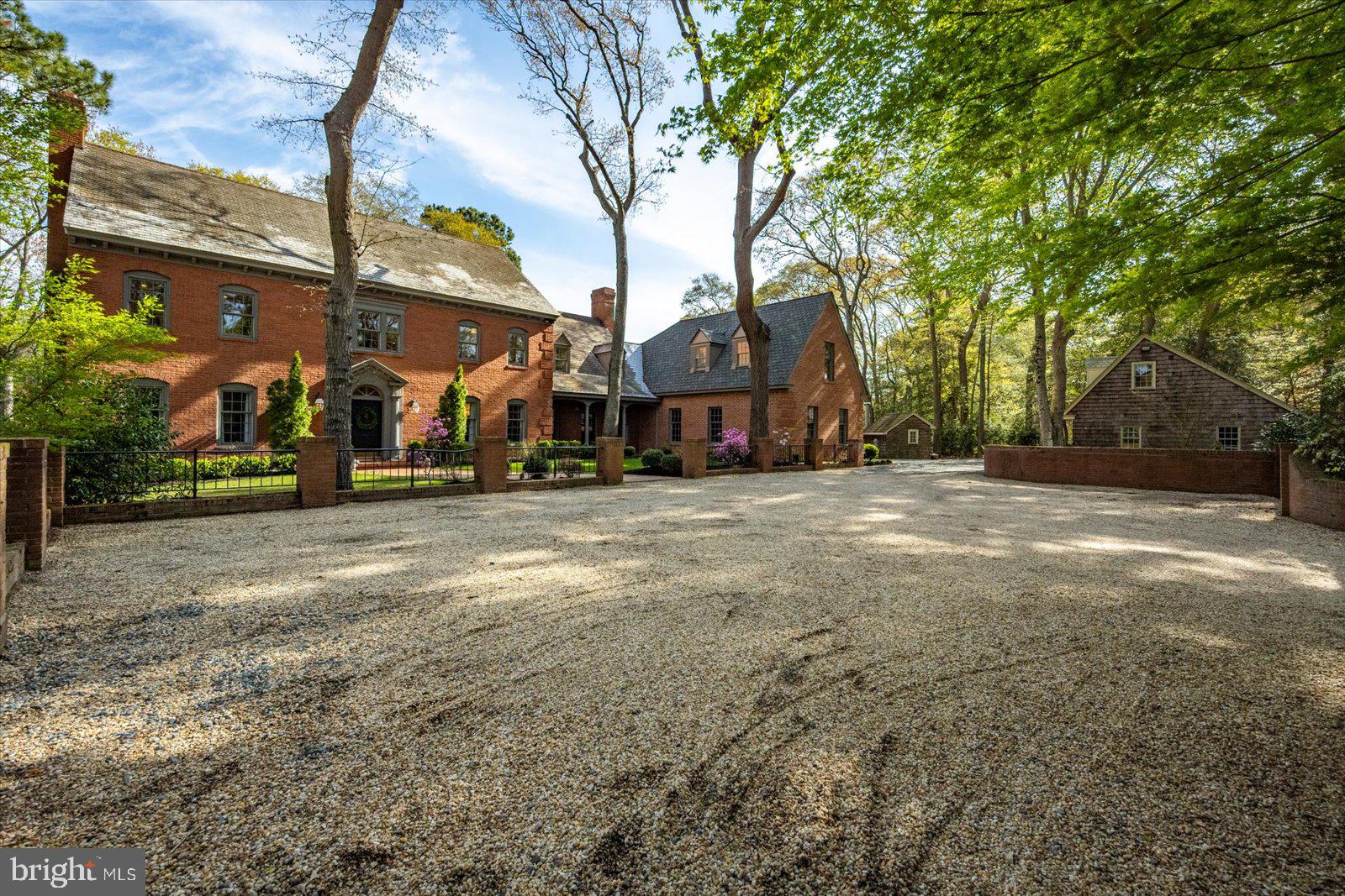 TONY TANK - Residential