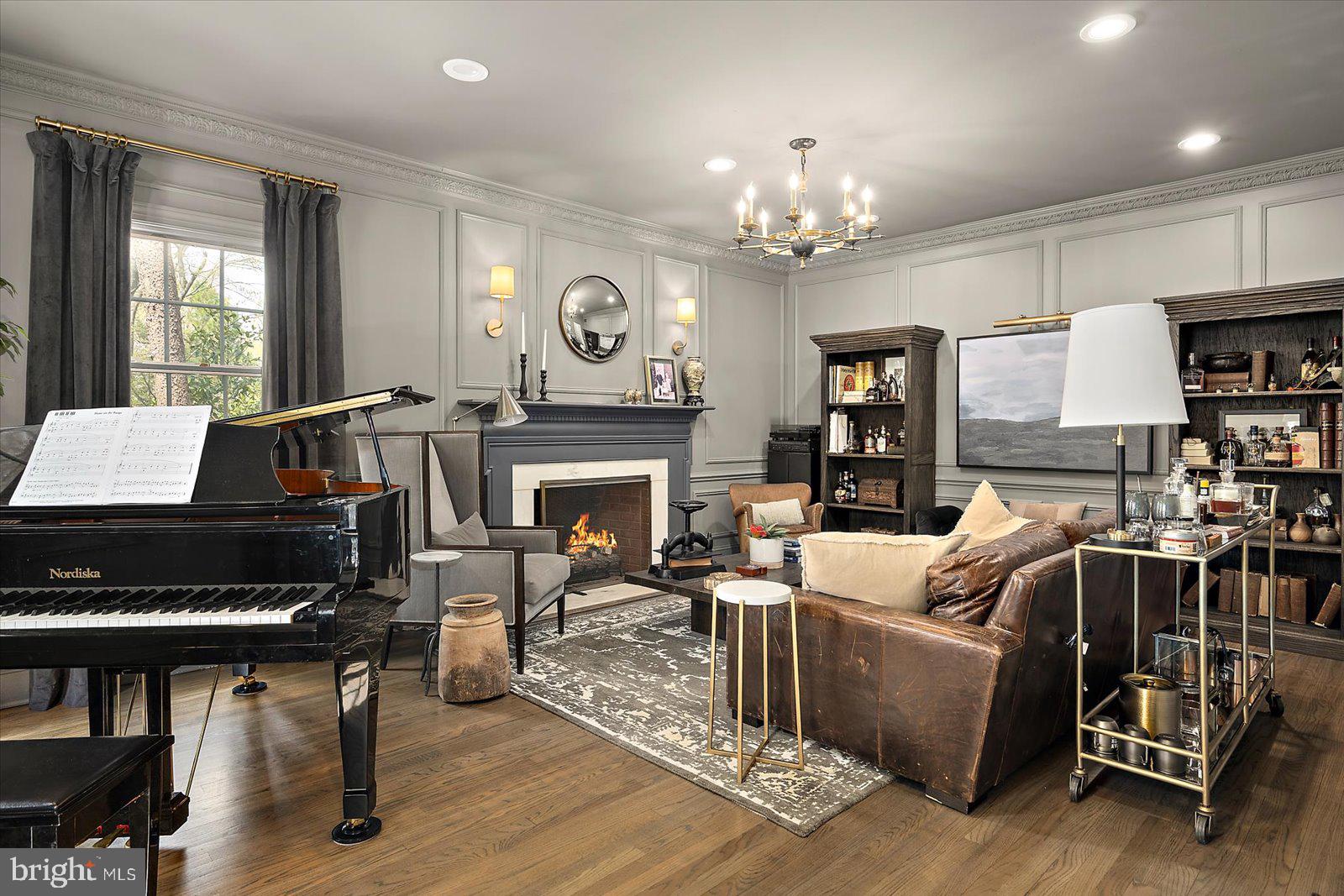 TONY TANK - Residential