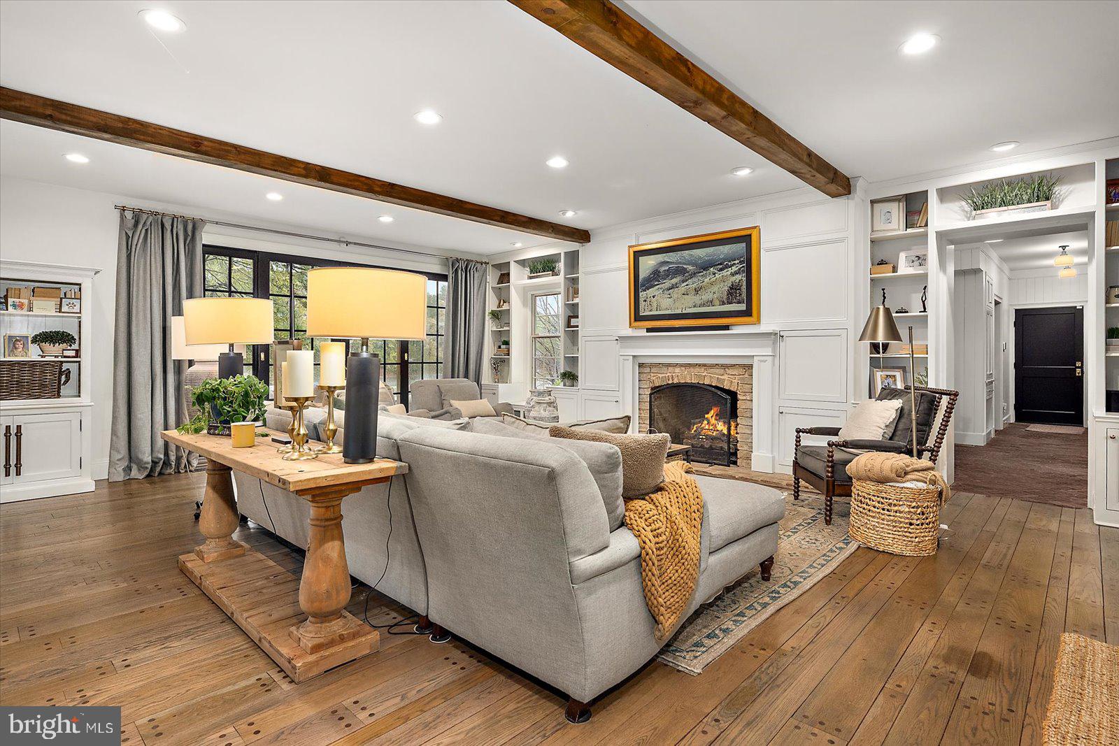 TONY TANK - Residential