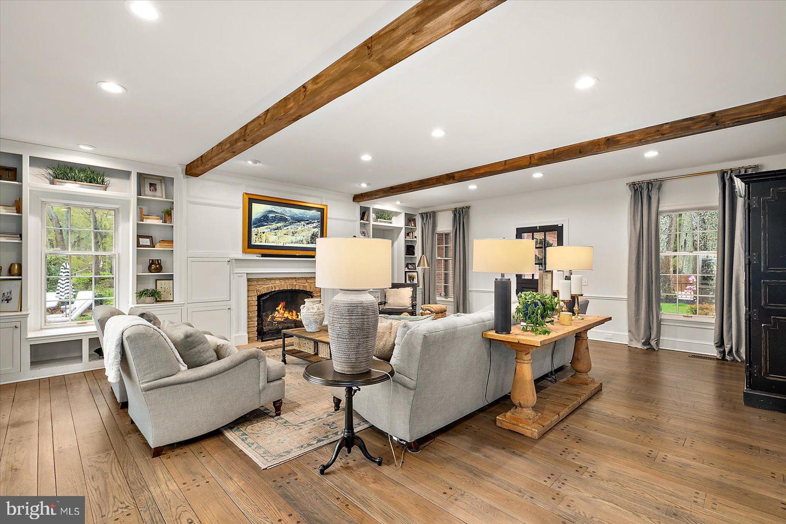 TONY TANK - Residential