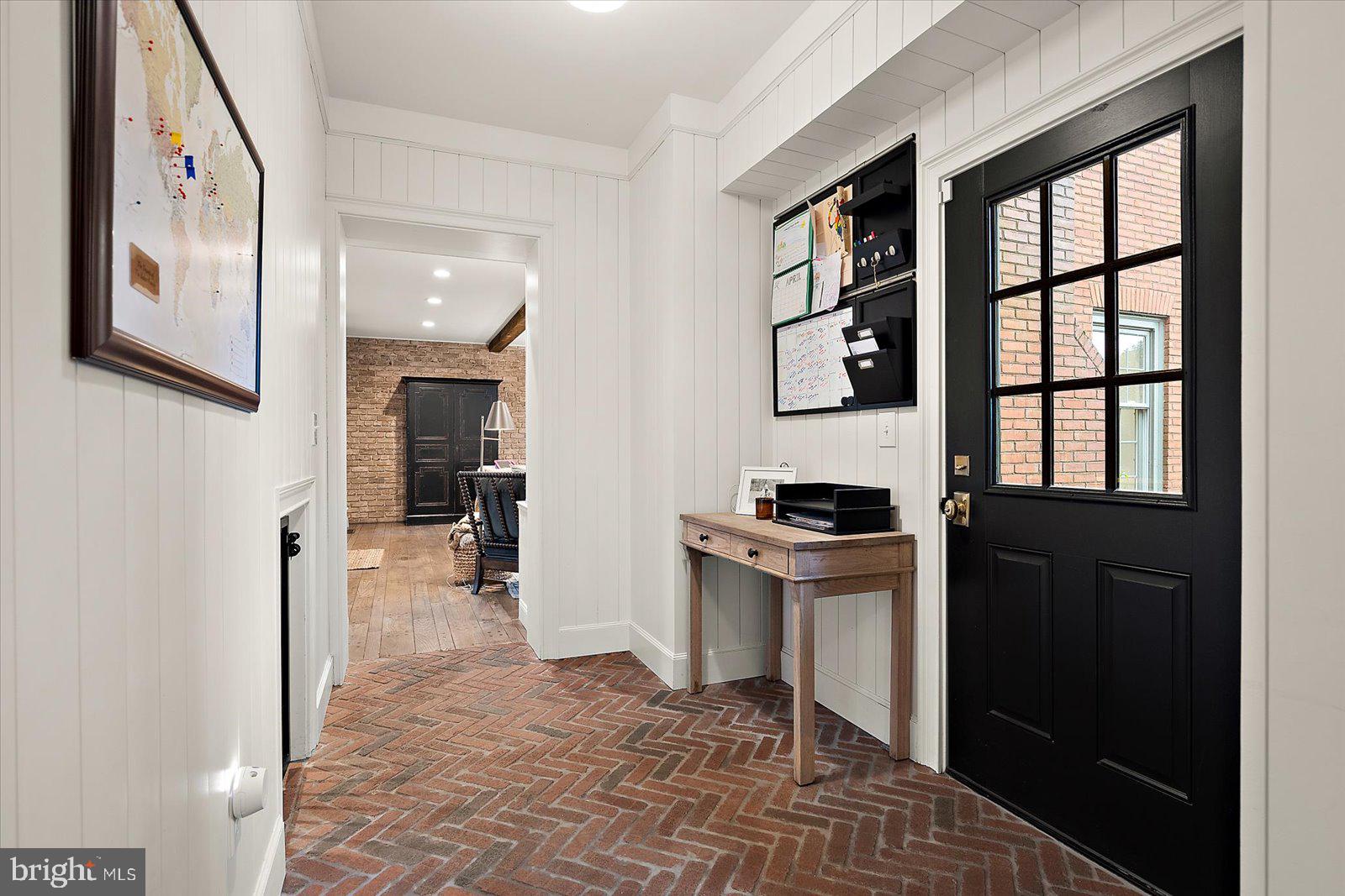 TONY TANK - Residential