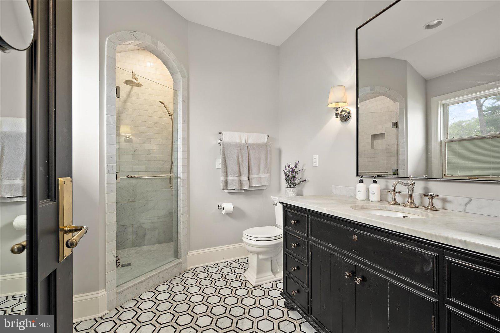 TONY TANK - Residential