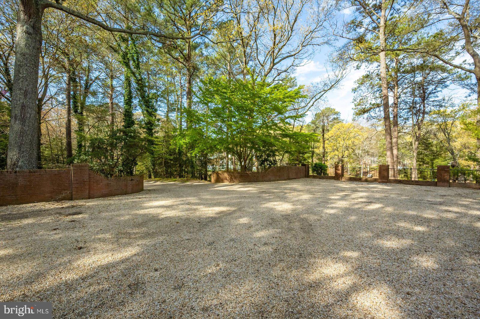 TONY TANK - Residential