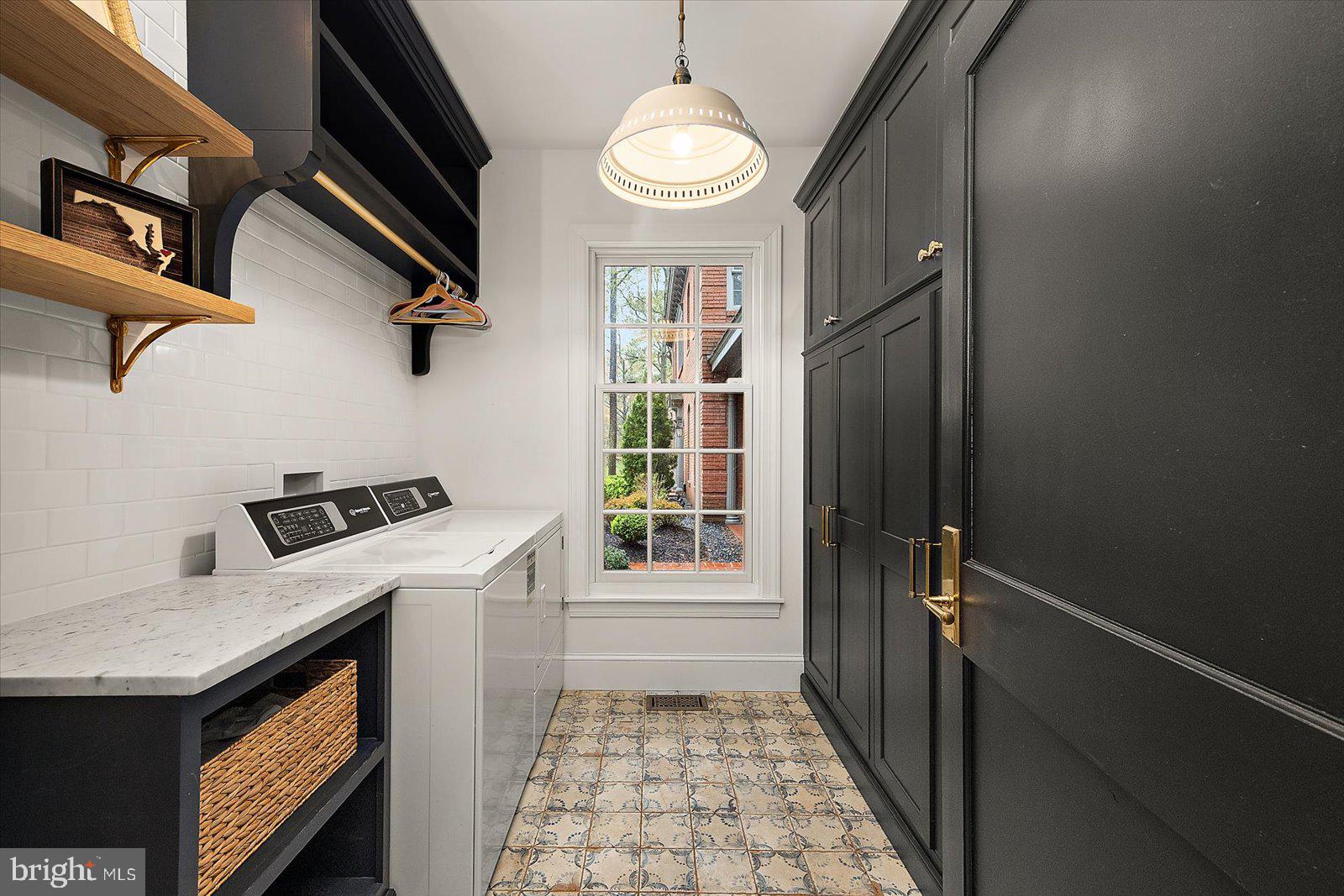 TONY TANK - Residential