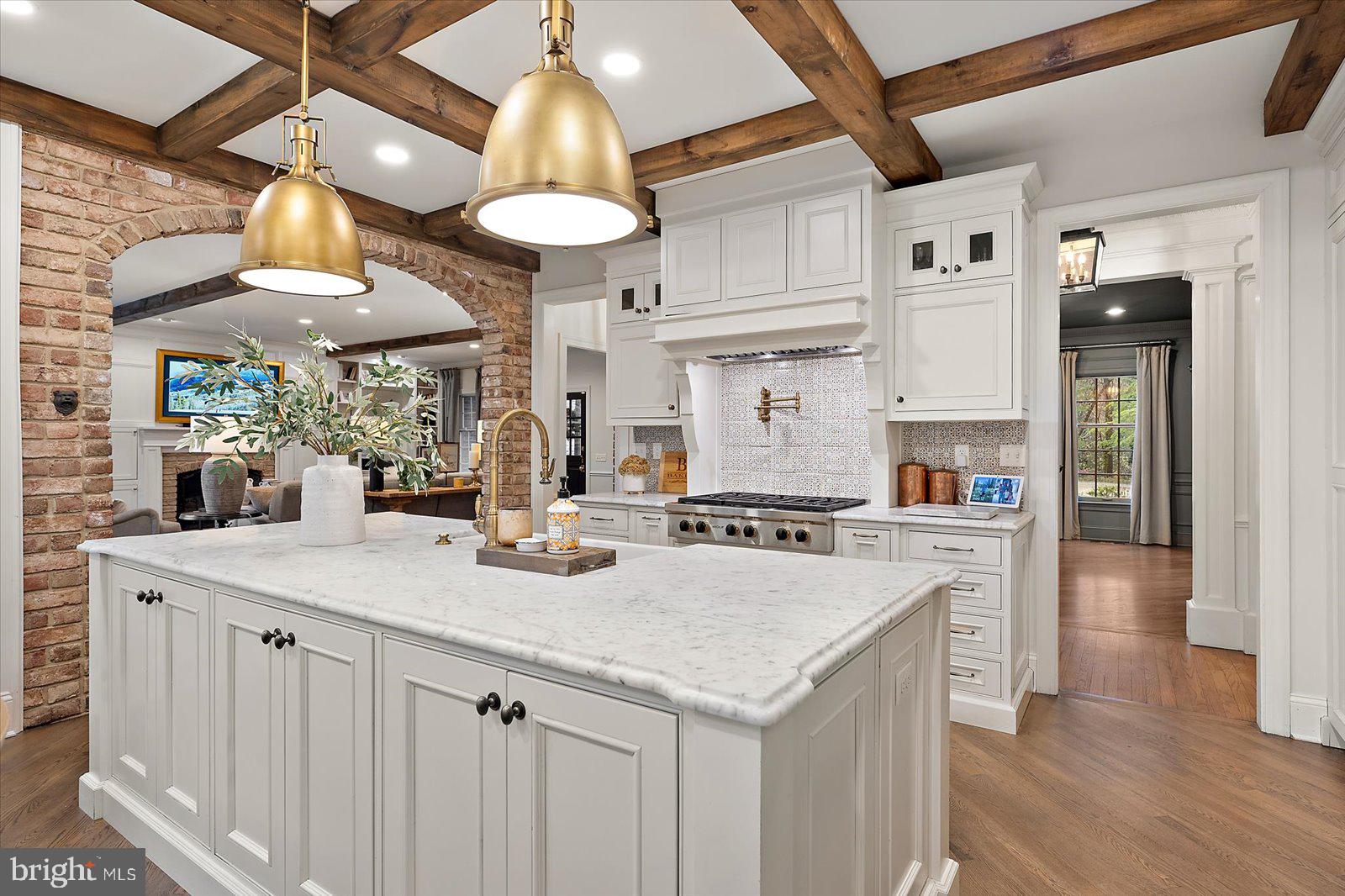 TONY TANK - Residential