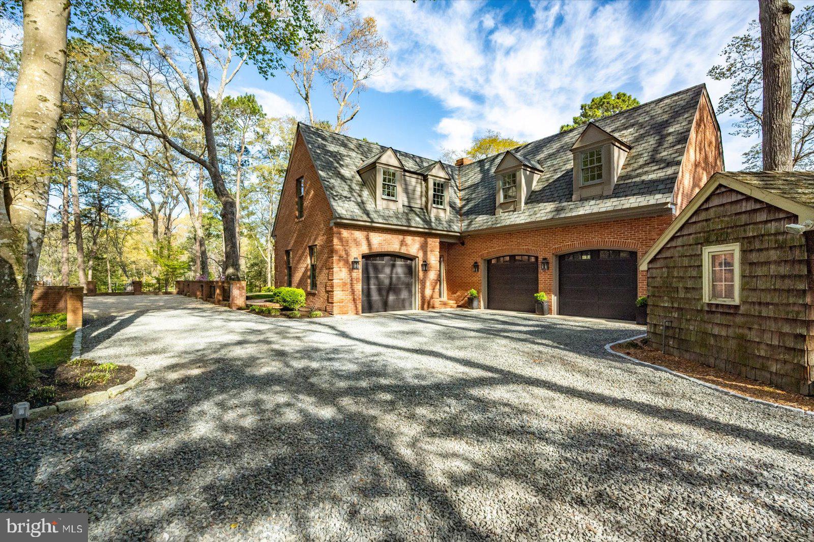 TONY TANK - Residential