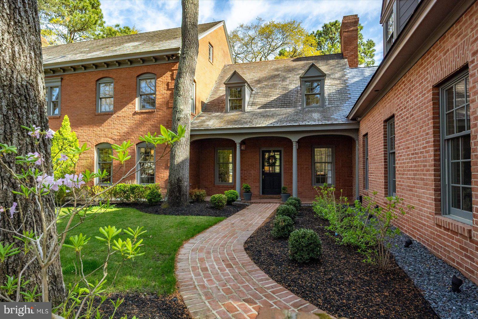 TONY TANK - Residential