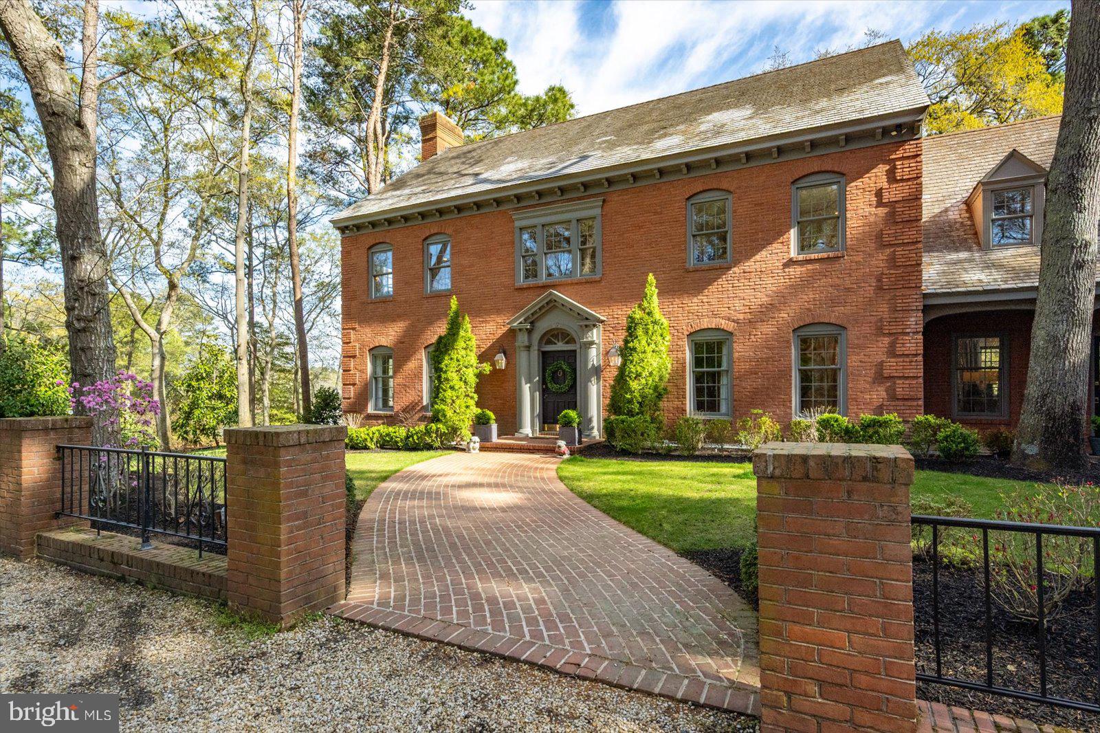 TONY TANK - Residential