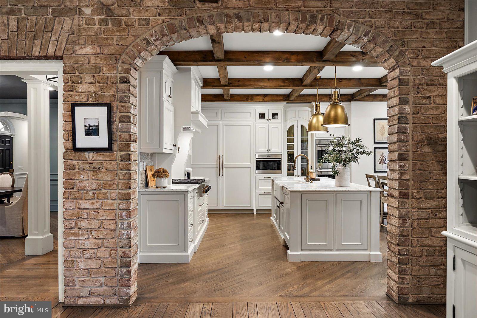 TONY TANK - Residential