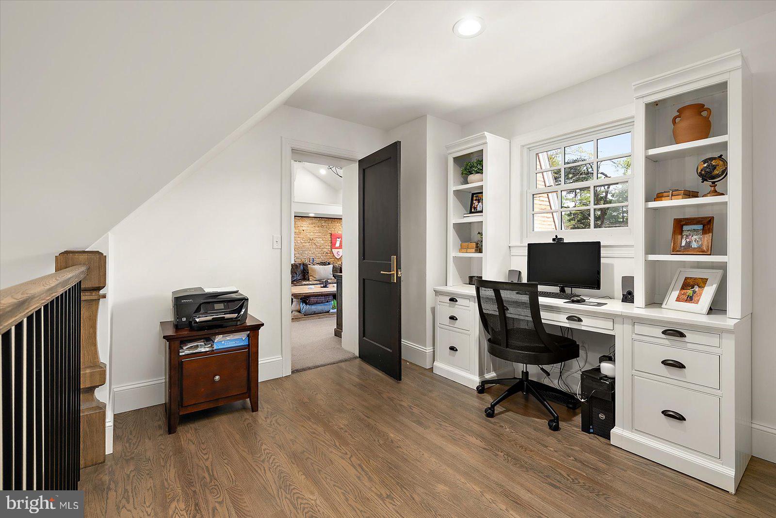 TONY TANK - Residential