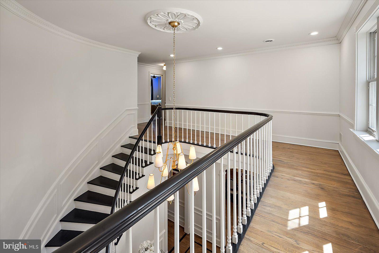 TONY TANK - Residential