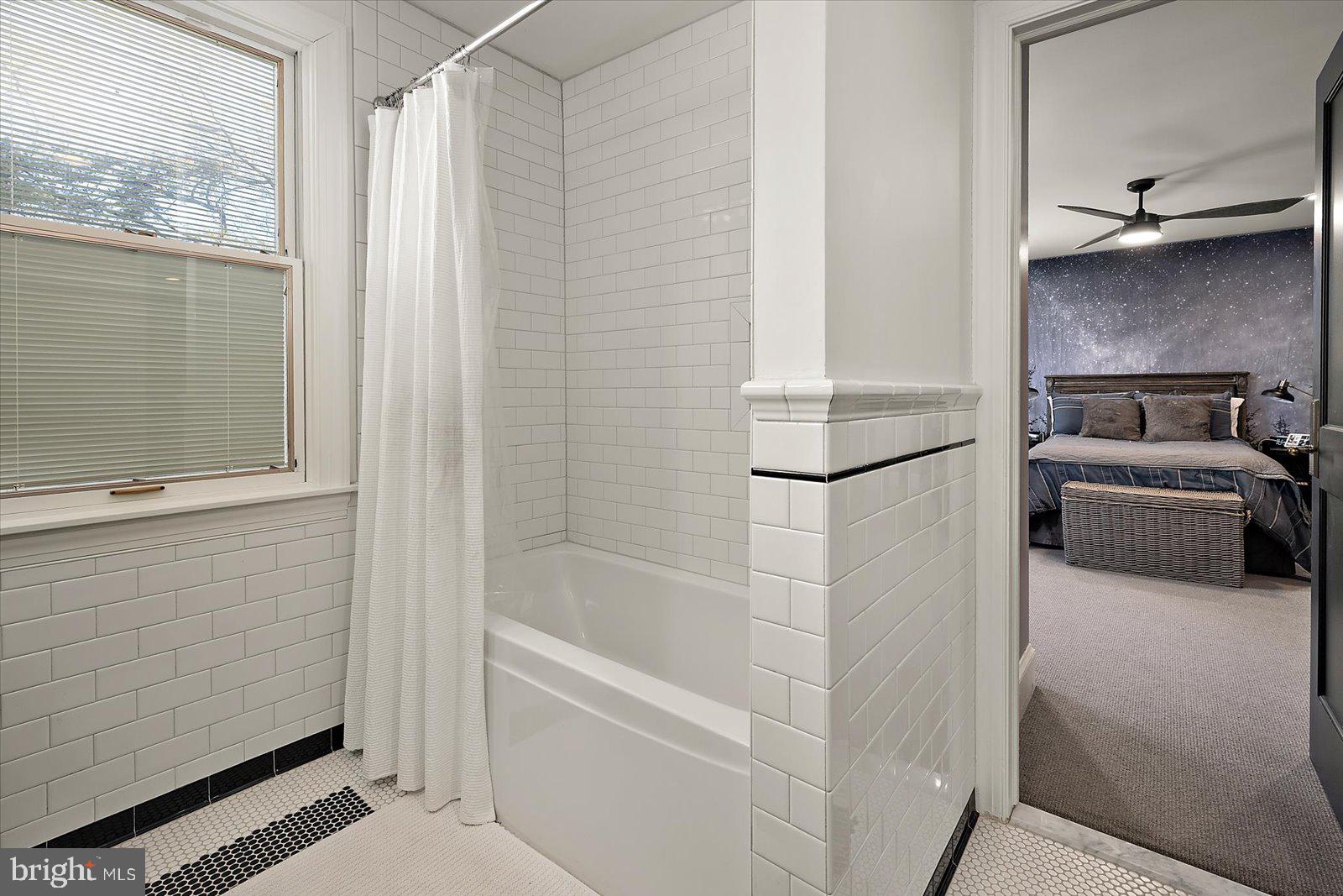 TONY TANK - Residential