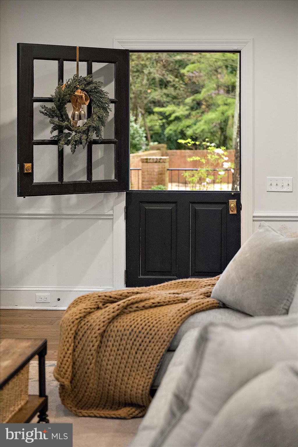 TONY TANK - Residential