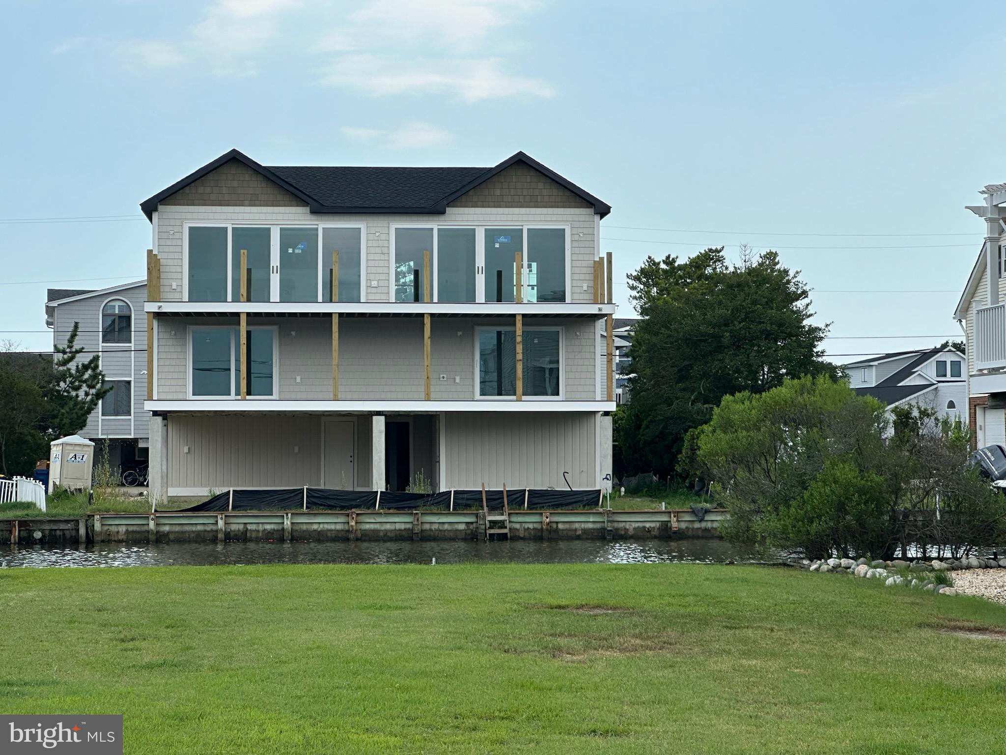 45 BAYSIDE DRIVE