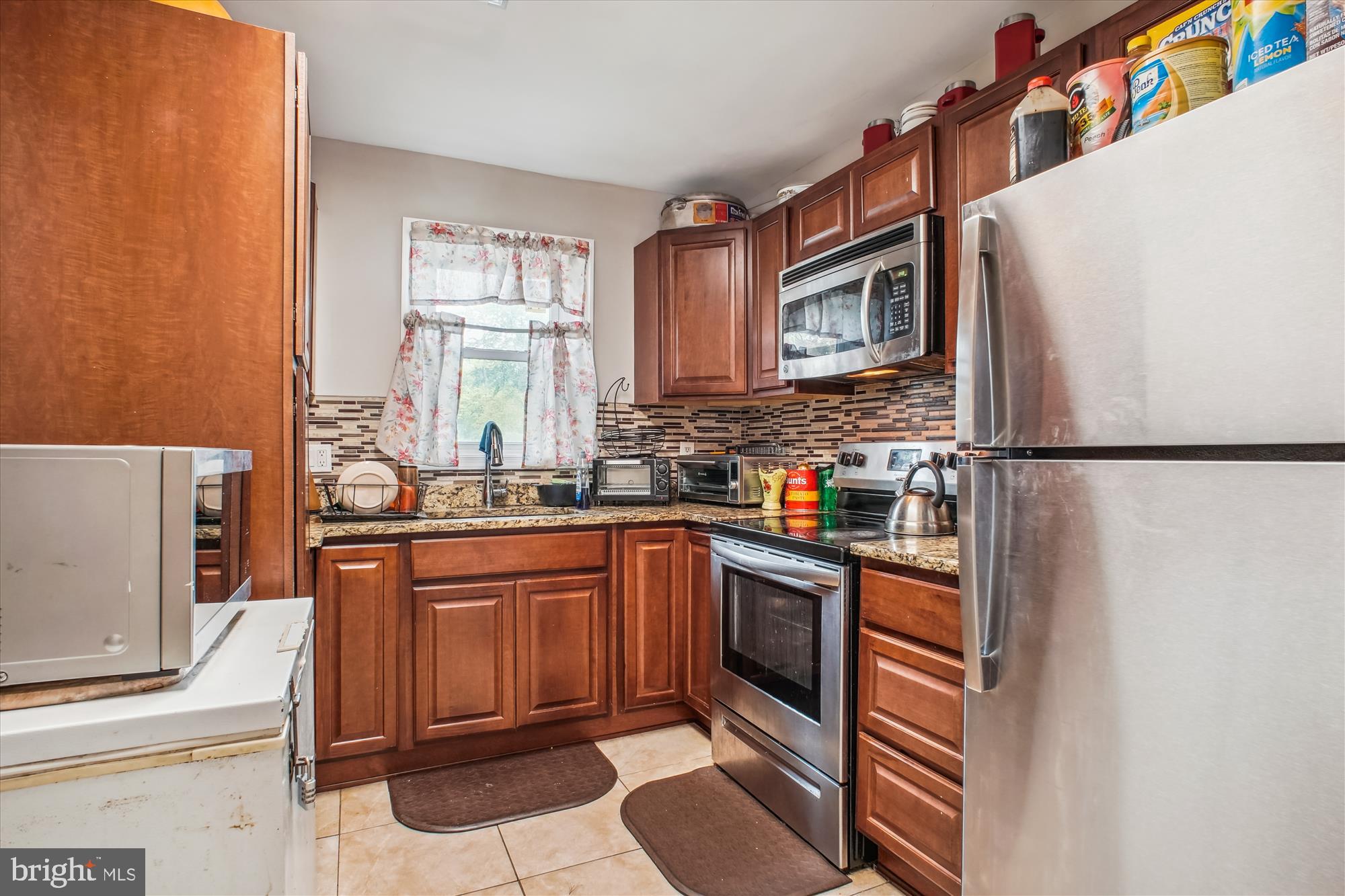 4536 GARBO COURT