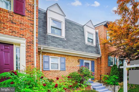 4536 GARBO COURT ANNANDALE VA 22003