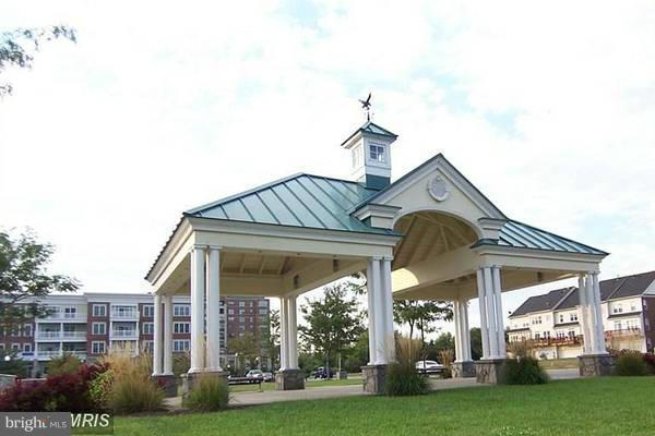 HARBOR POINT WEST - Residential Lease